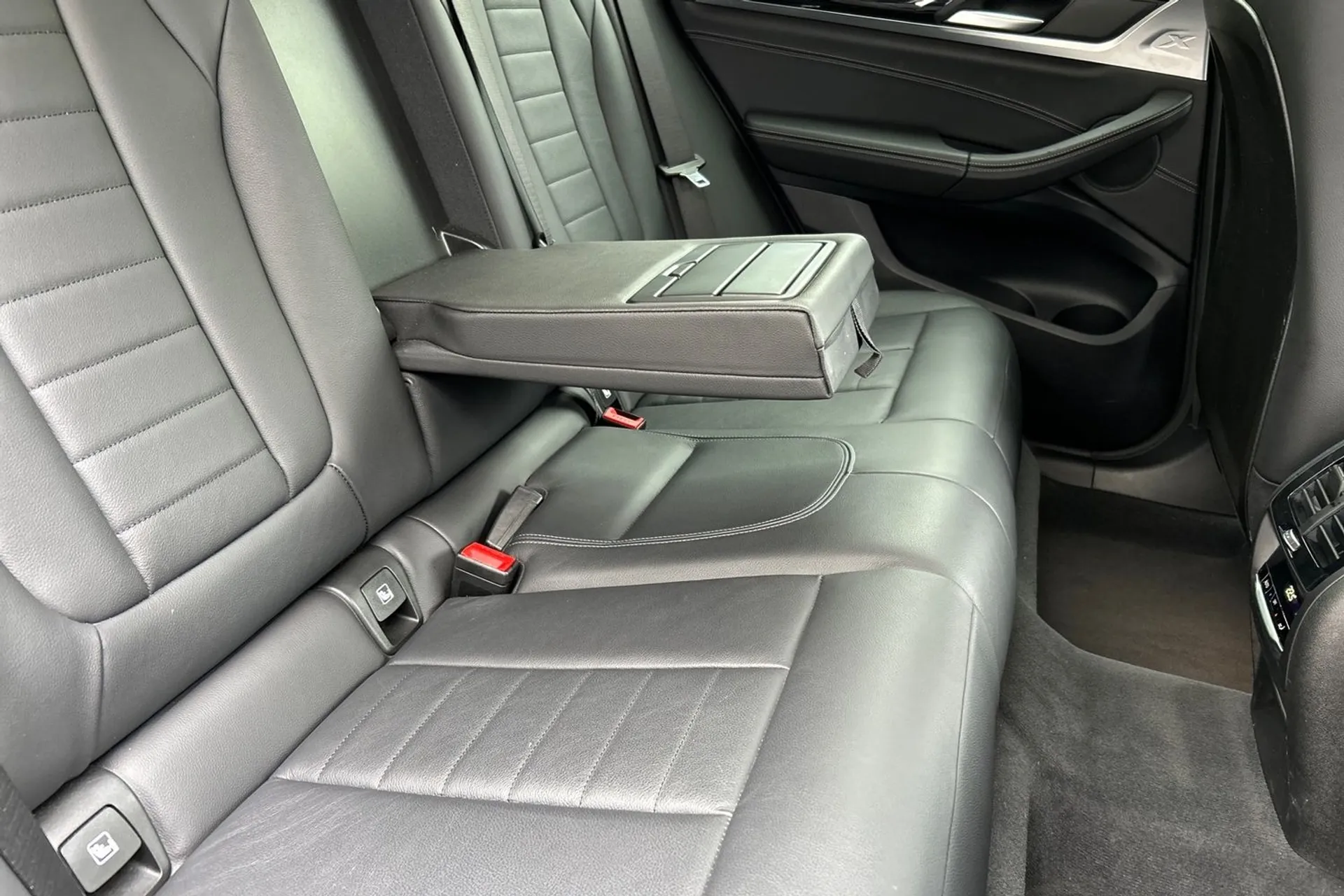 BMW X3 thumbnail image number 26