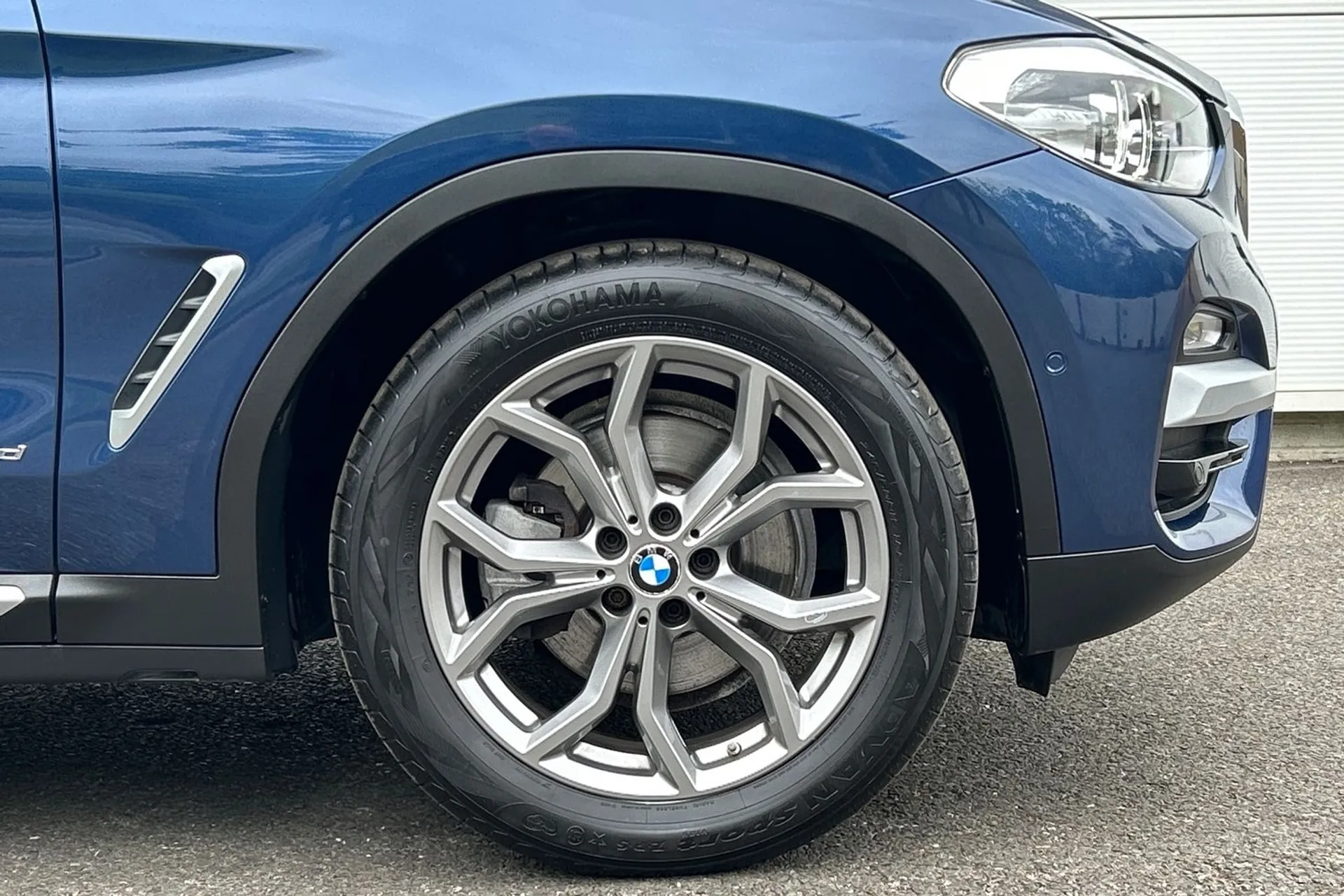 BMW X3 thumbnail image number 22
