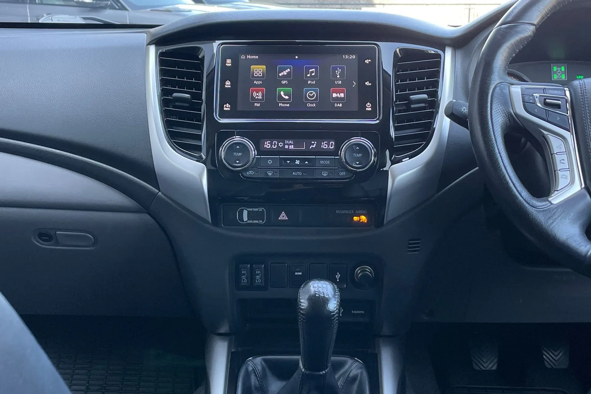 MITSUBISHI L200 thumbnail image number 41