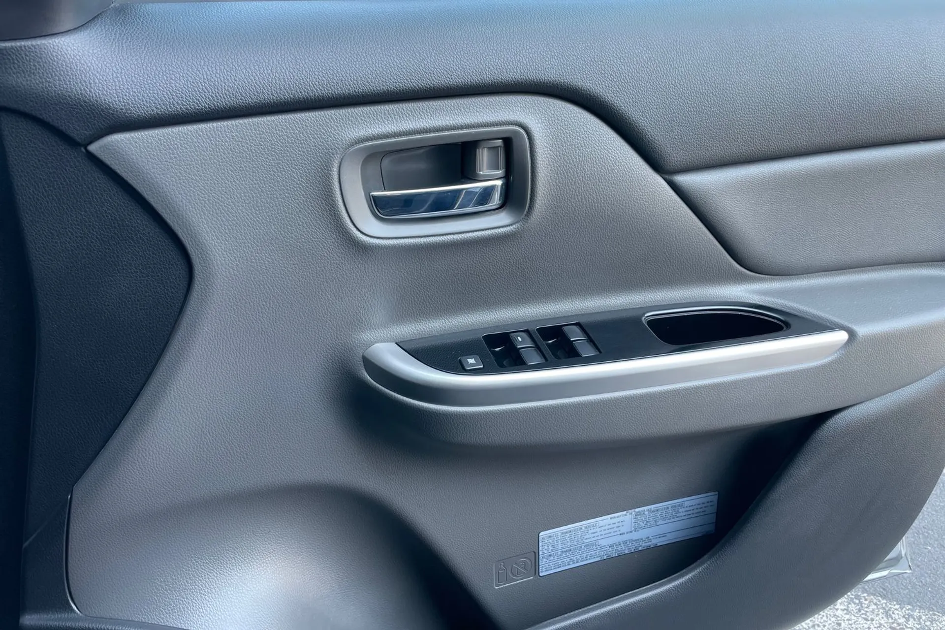 MITSUBISHI L200 thumbnail image number 45