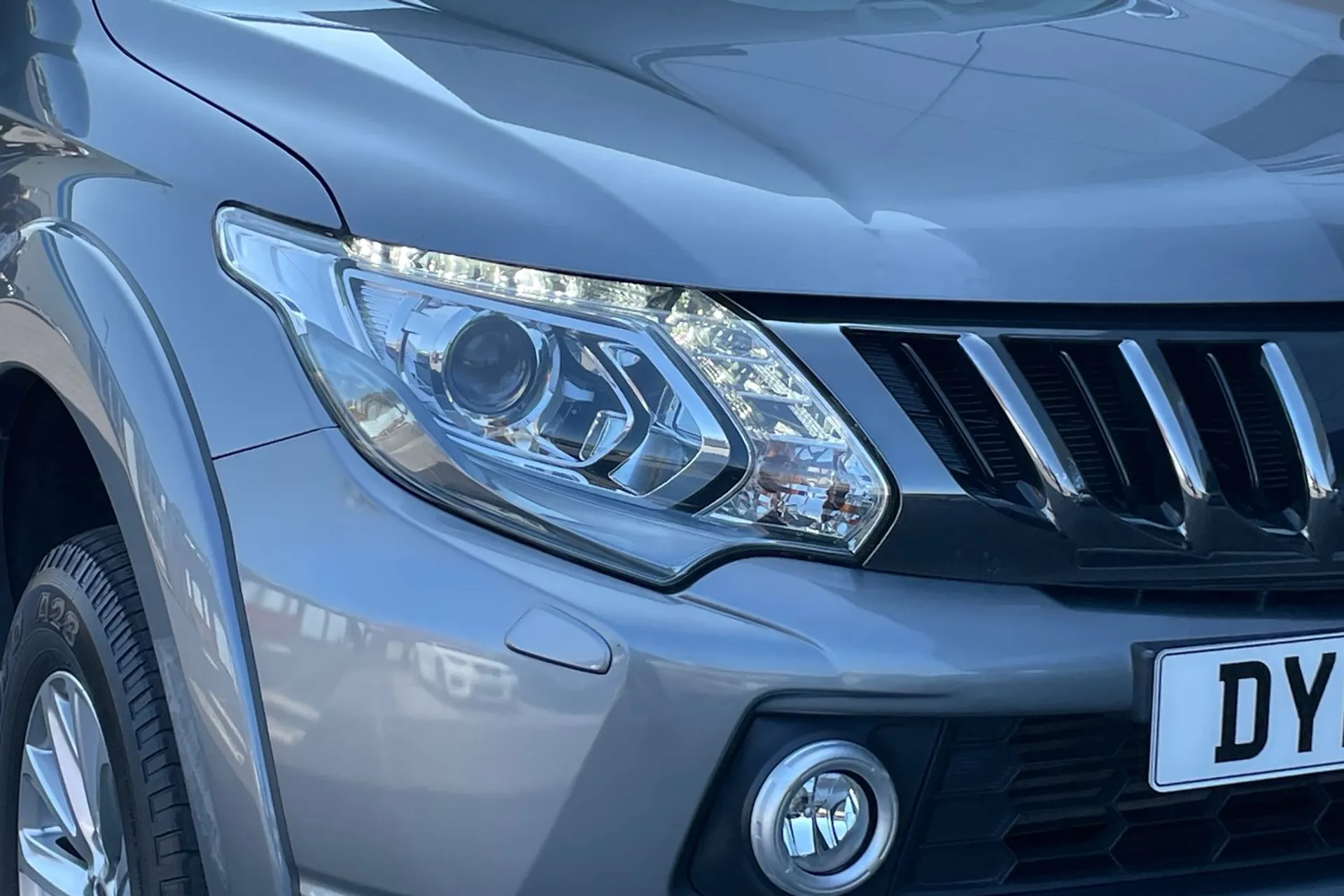 MITSUBISHI L200 thumbnail image number 24