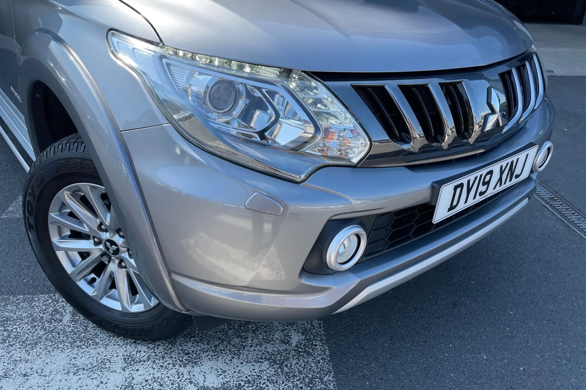 MITSUBISHI L200 thumbnail image number 23