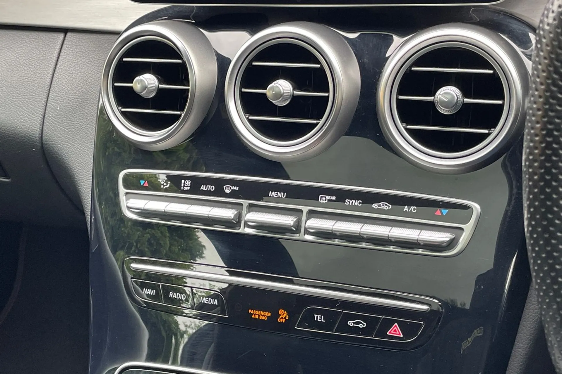 MERCEDES-BENZ C CLASS thumbnail image number 40
