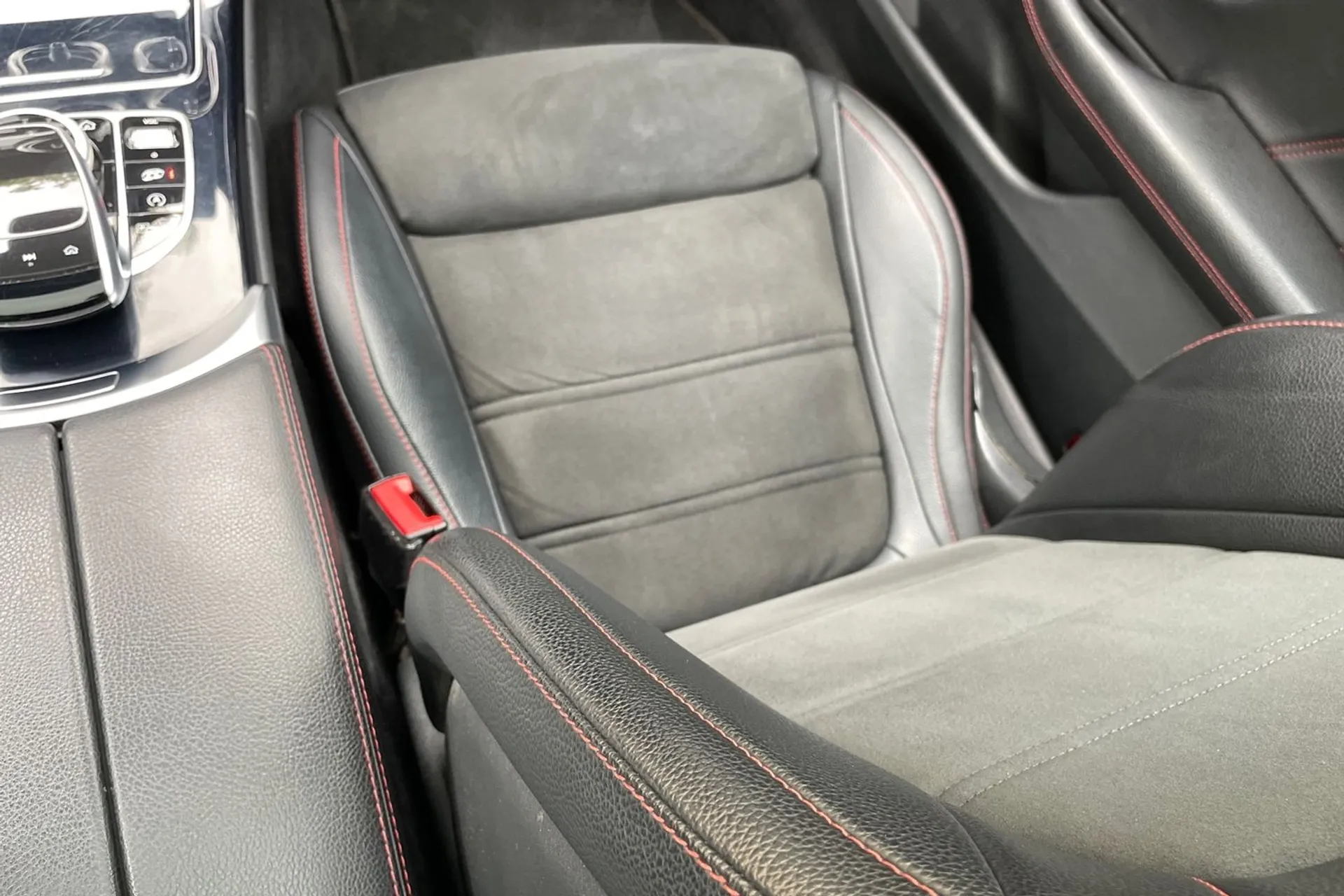 MERCEDES-BENZ C CLASS thumbnail image number 35