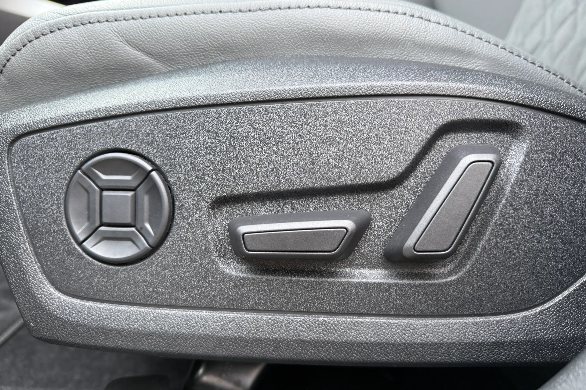 Audi A3 thumbnail image number 17