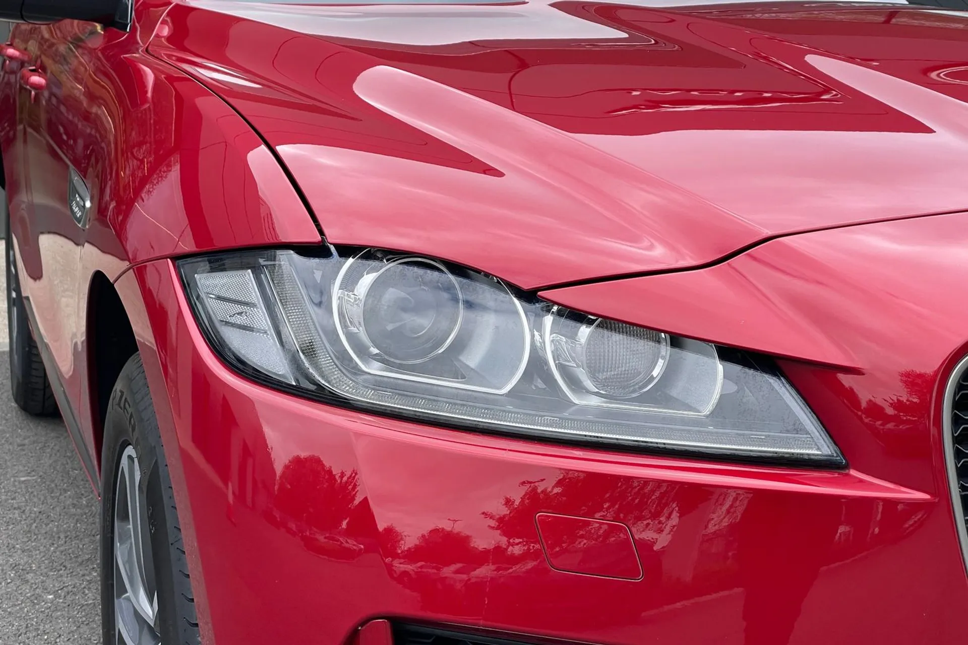 Jaguar F-PACE thumbnail image number 54
