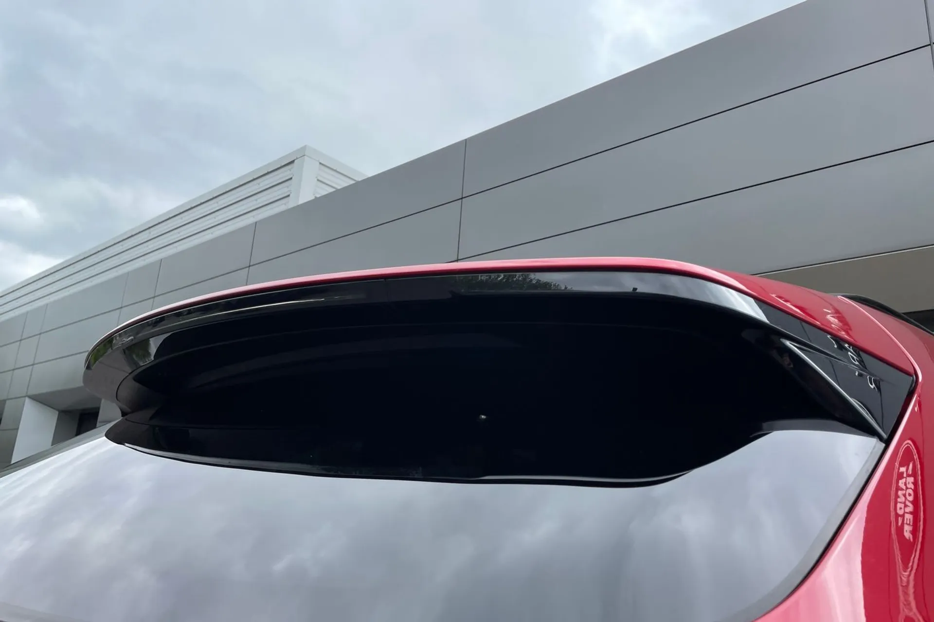 Jaguar F-PACE thumbnail image number 30