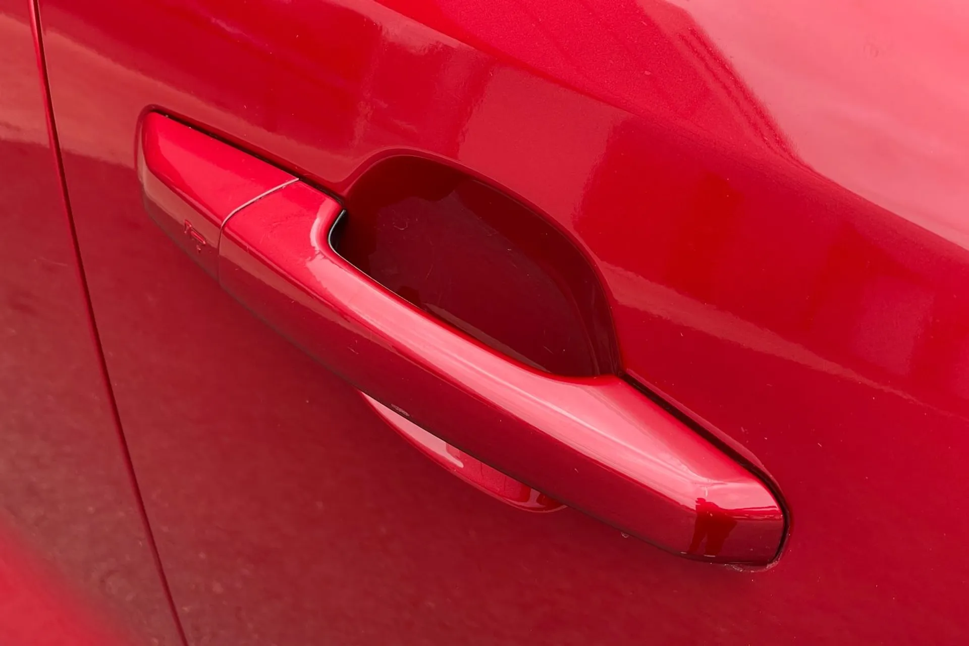 Jaguar F-PACE thumbnail image number 33