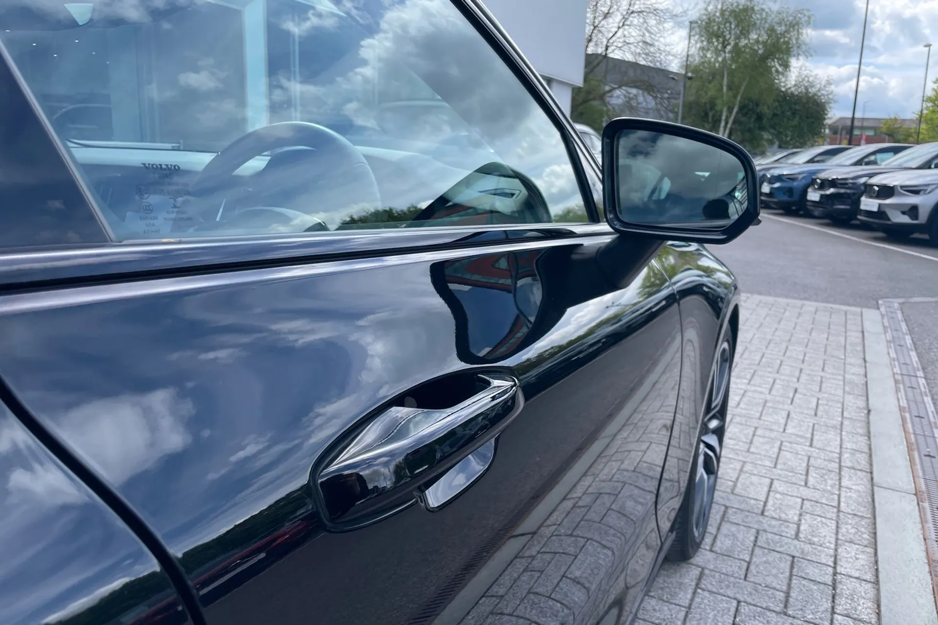 Volvo S60 thumbnail image number 16