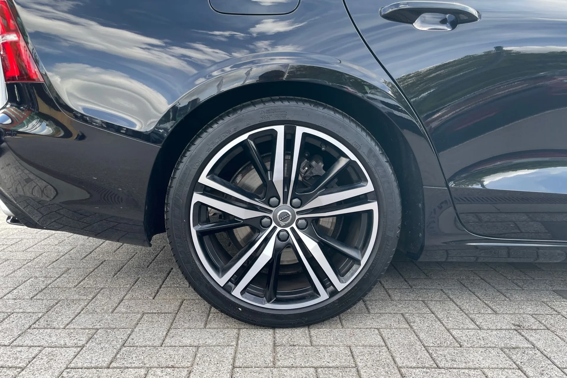 Volvo S60 thumbnail image number 13