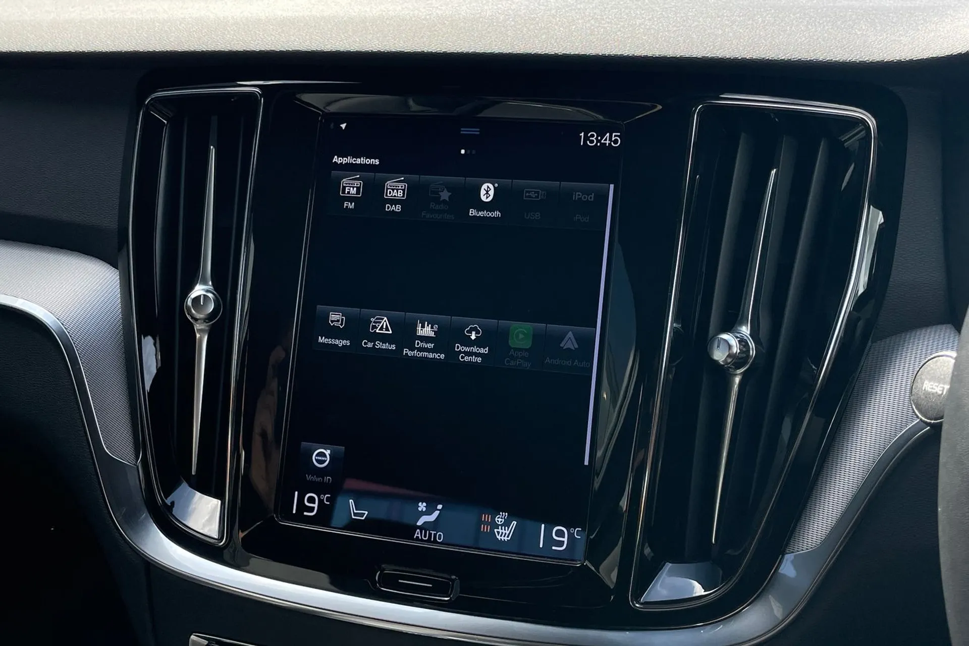 Volvo S60 thumbnail image number 39