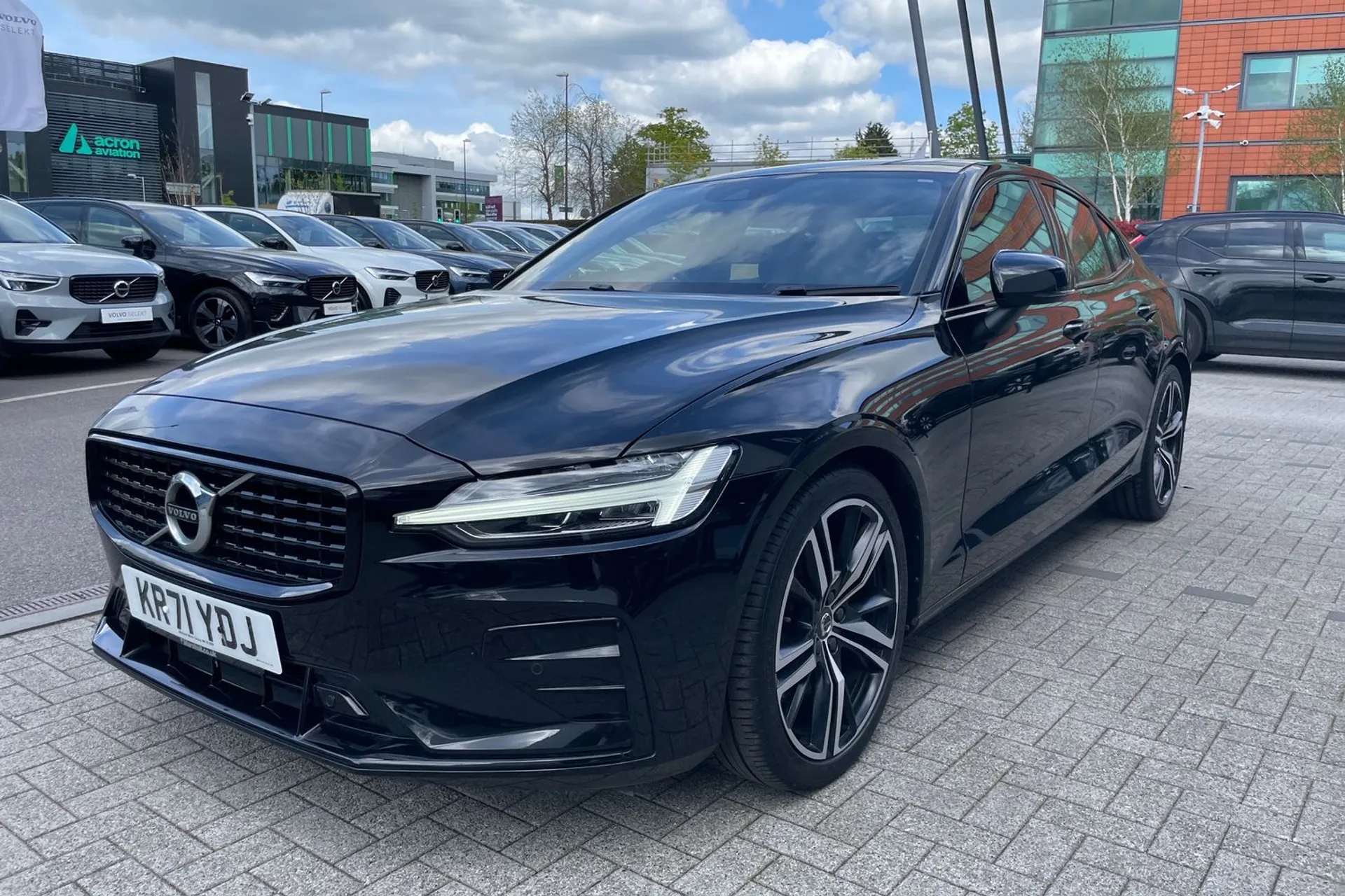 Volvo S60 thumbnail image number 11