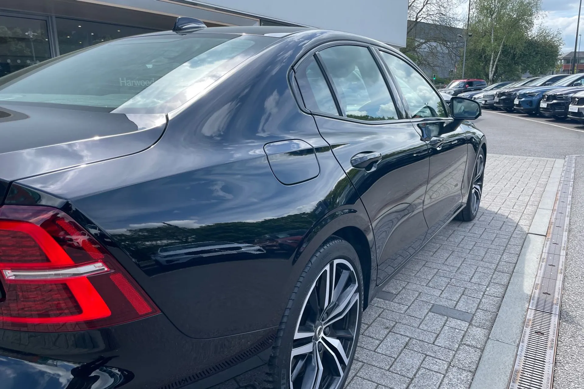 Volvo S60 thumbnail image number 14
