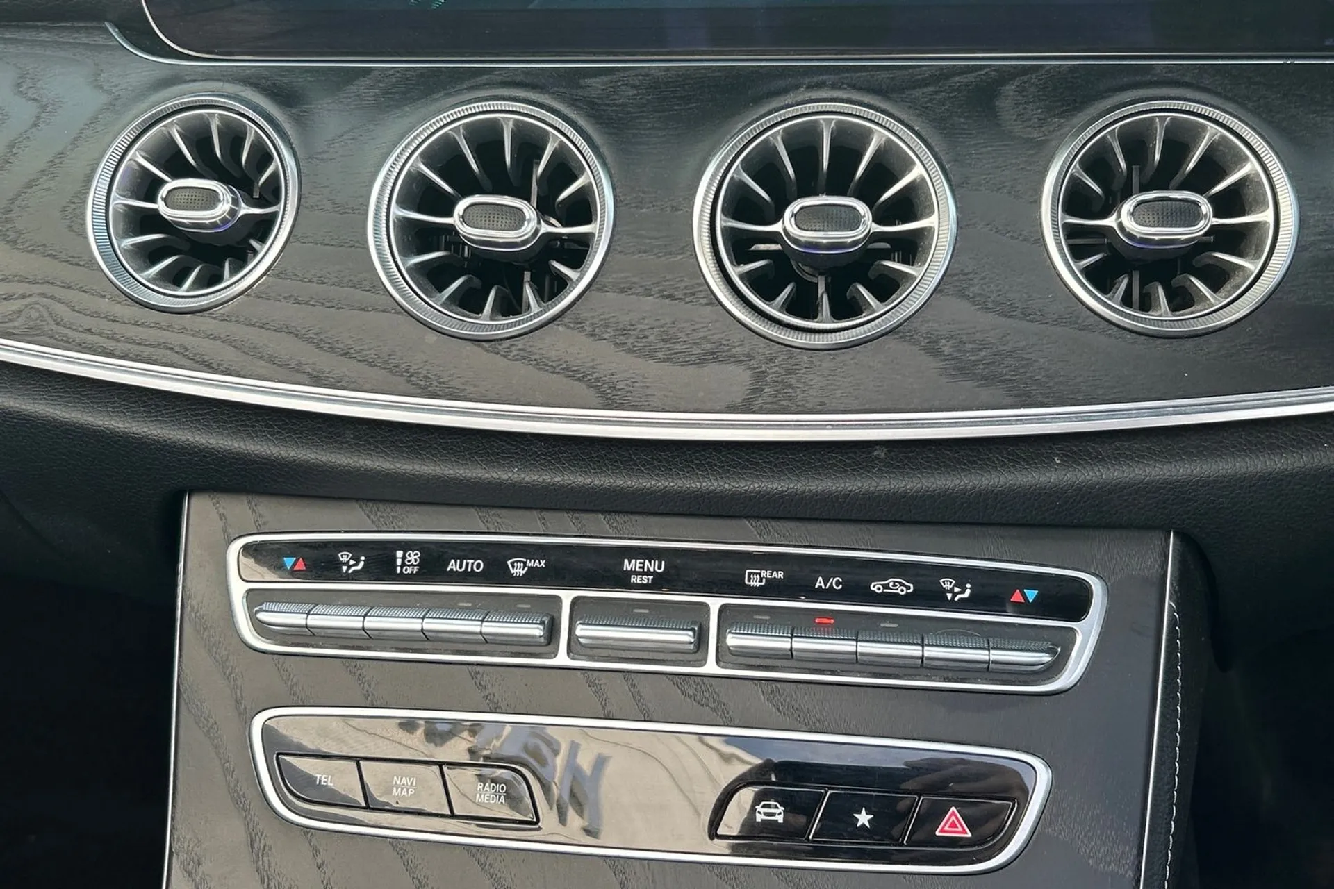 MERCEDES-BENZ E CLASS thumbnail image number 50