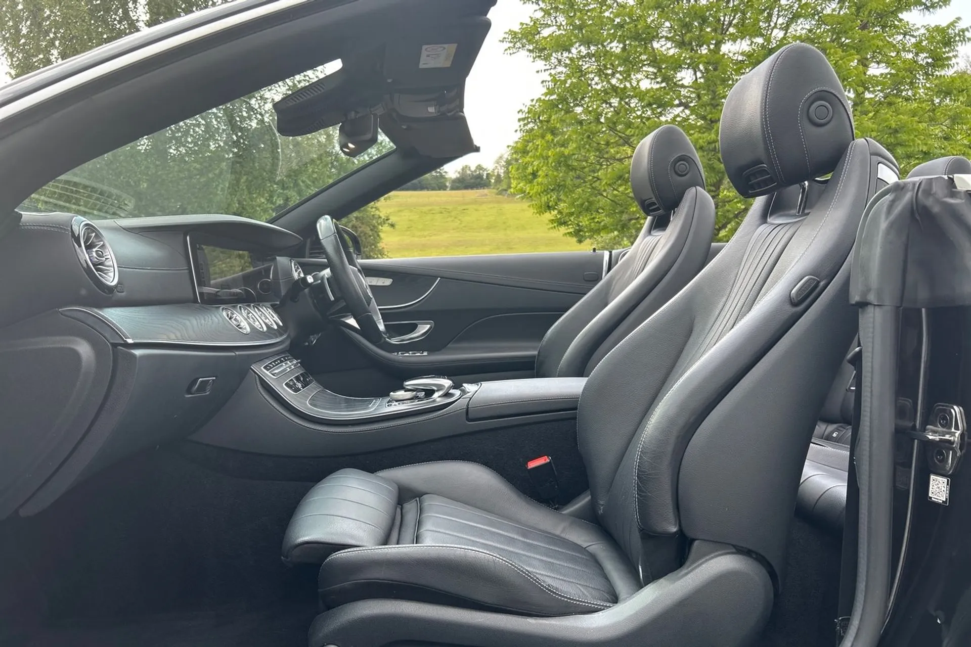 MERCEDES-BENZ E CLASS thumbnail image number 19