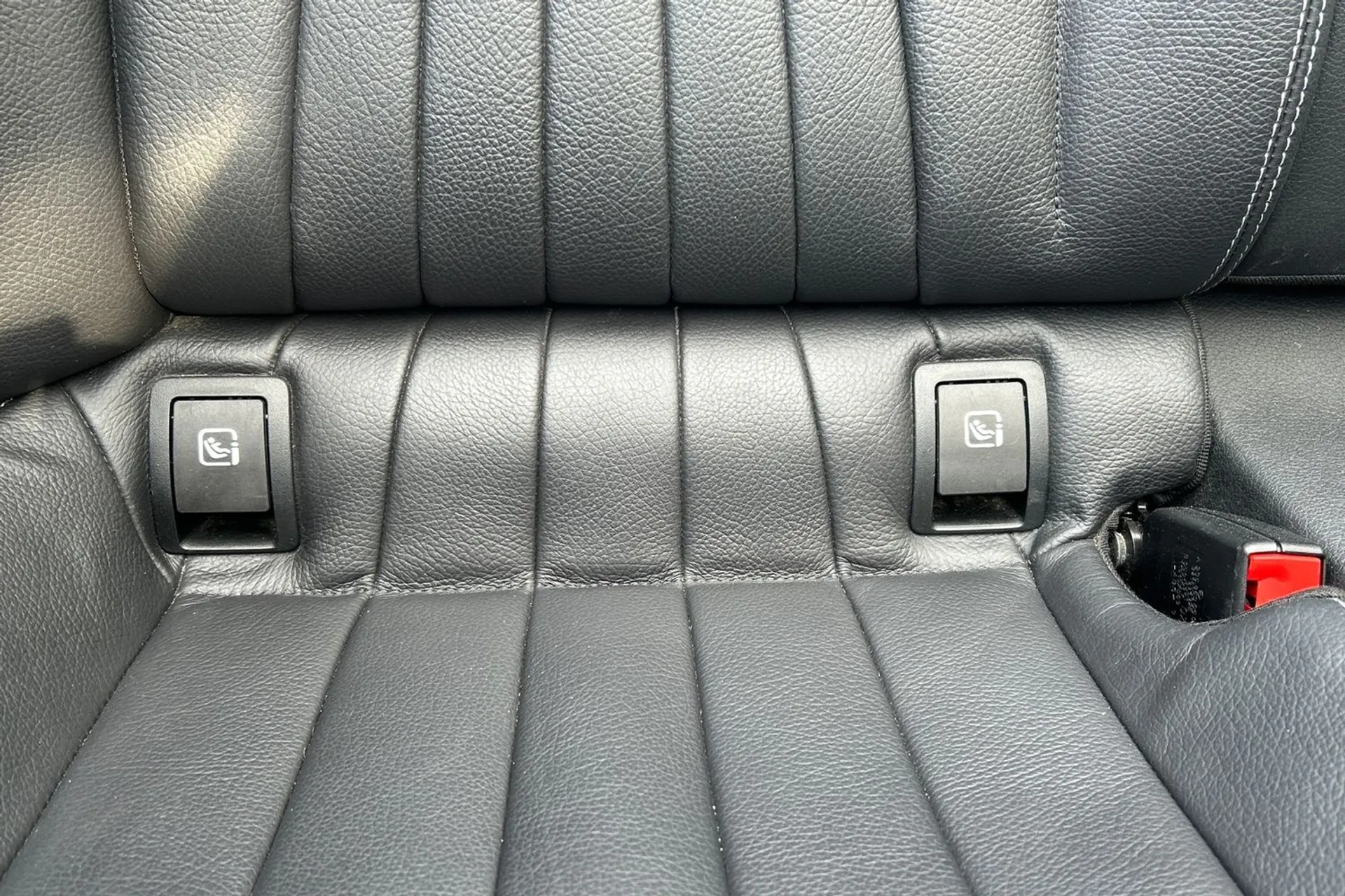 MERCEDES-BENZ E CLASS thumbnail image number 27
