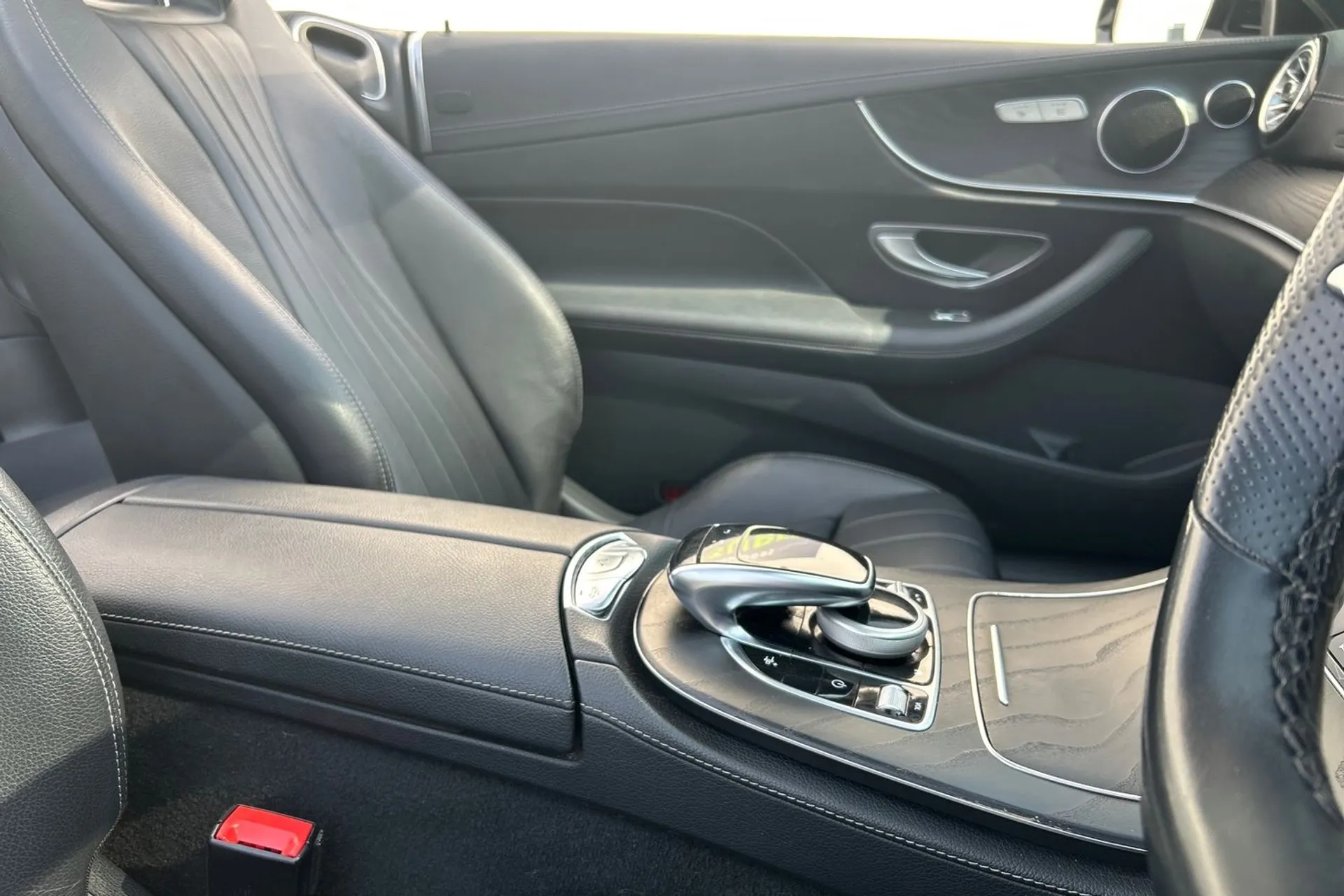 MERCEDES-BENZ E CLASS thumbnail image number 52