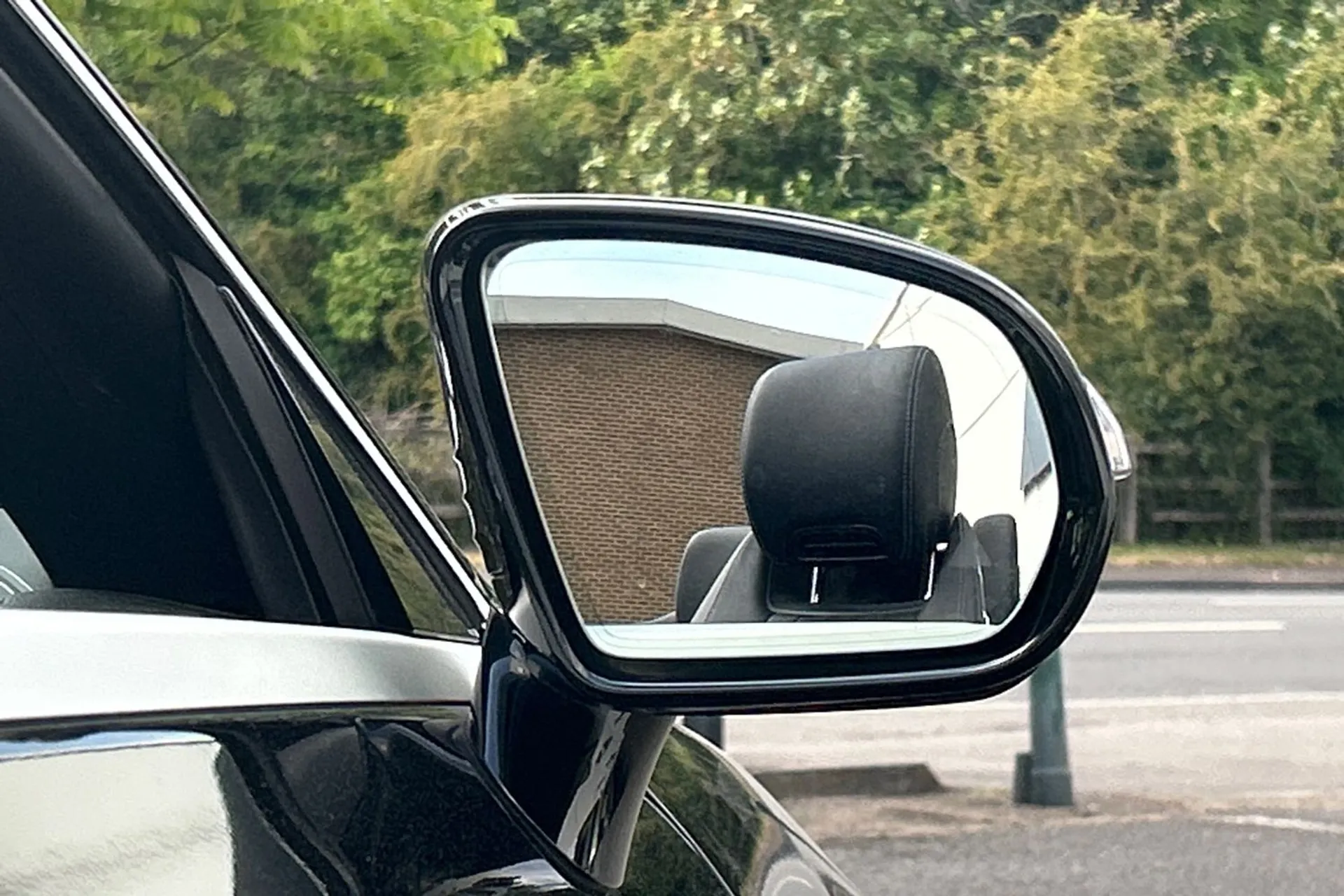 MERCEDES-BENZ E CLASS thumbnail image number 59