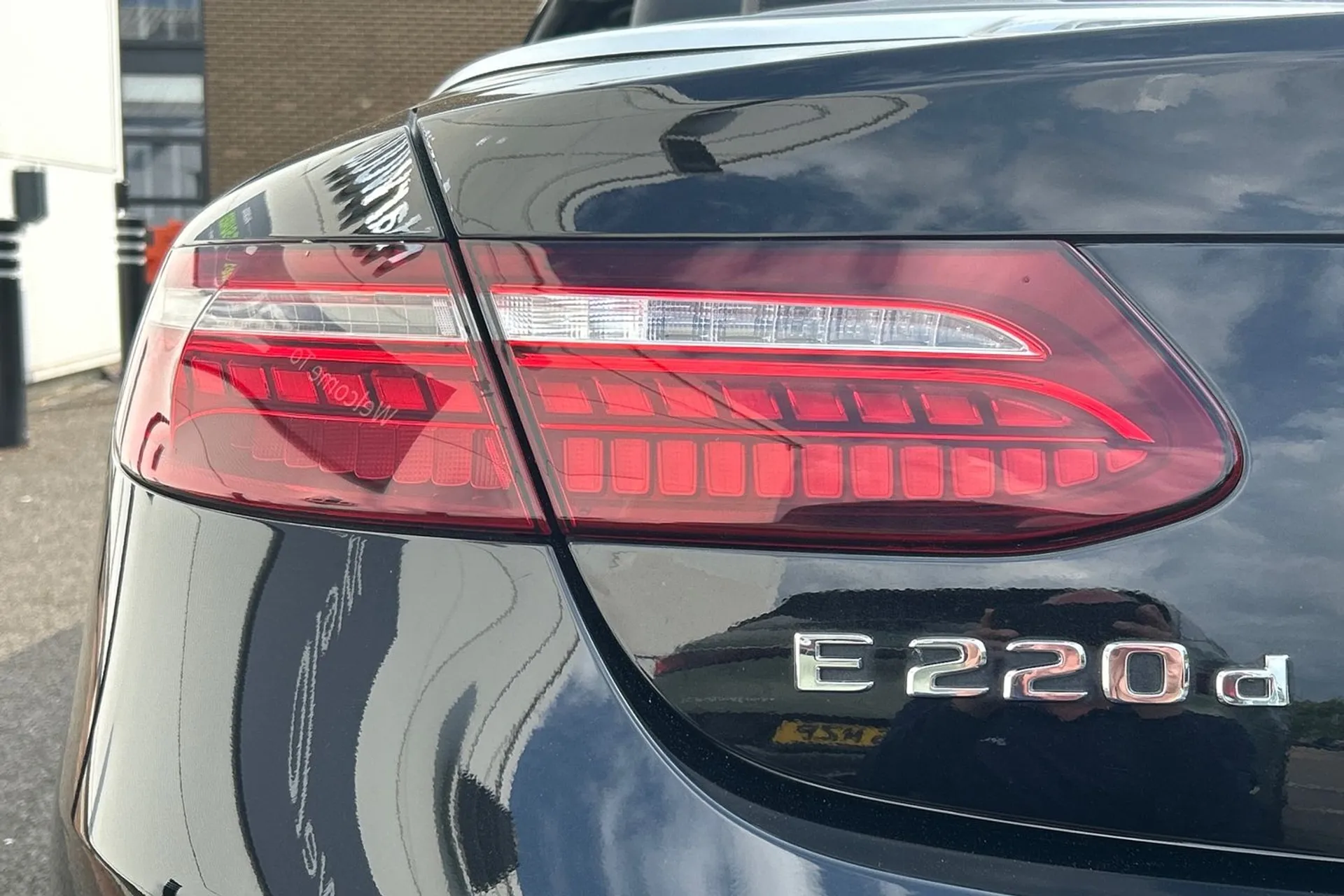 MERCEDES-BENZ E CLASS thumbnail image number 32