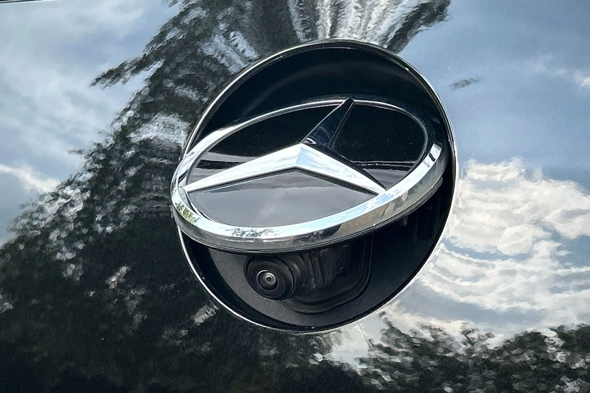 MERCEDES-BENZ E CLASS thumbnail image number 31