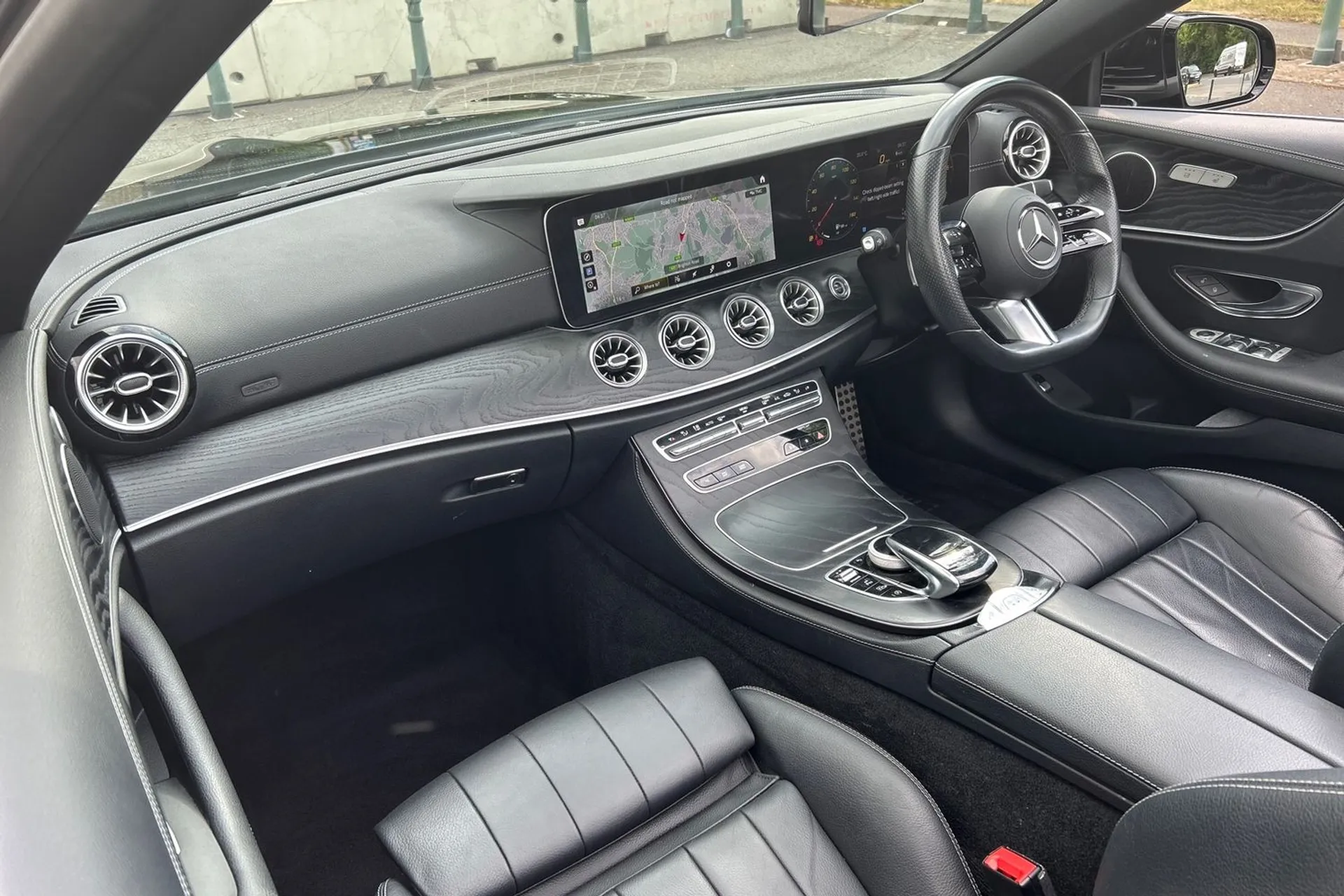 MERCEDES-BENZ E CLASS thumbnail image number 18