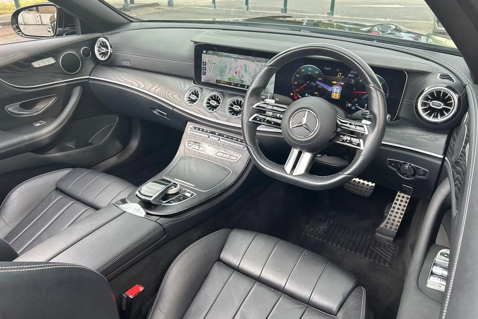 MERCEDES-BENZ E CLASS thumbnail image number 13