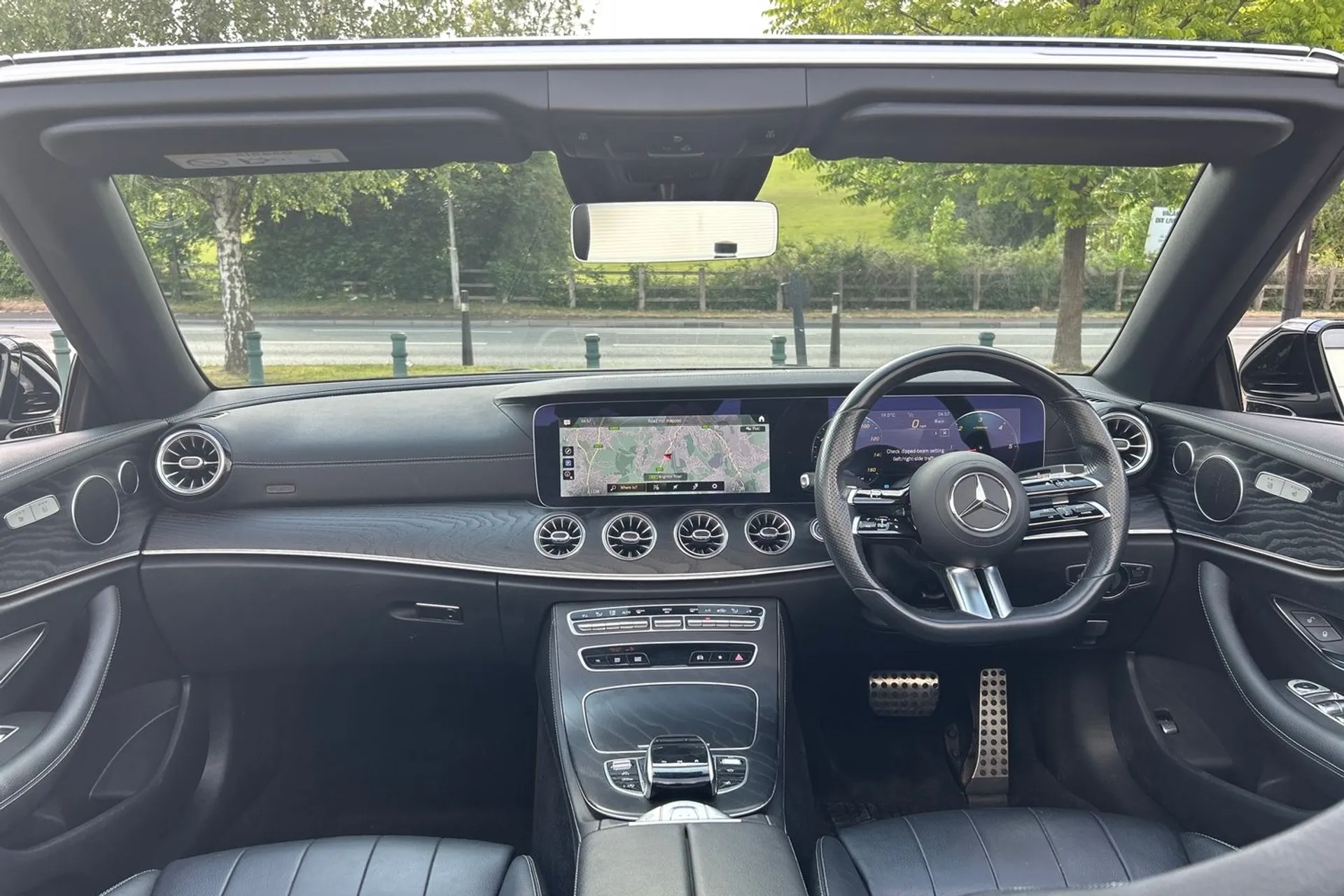 MERCEDES-BENZ E CLASS thumbnail image number 3