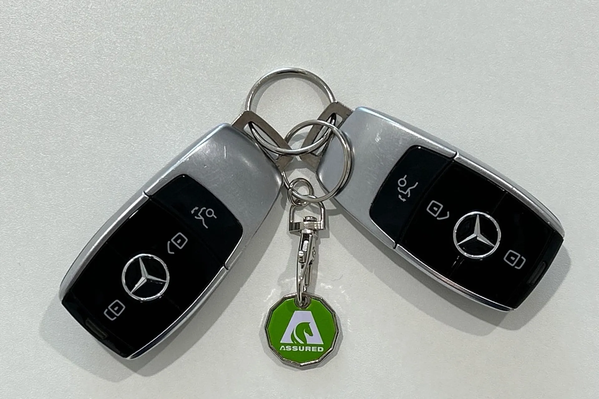 MERCEDES-BENZ E CLASS thumbnail image number 63