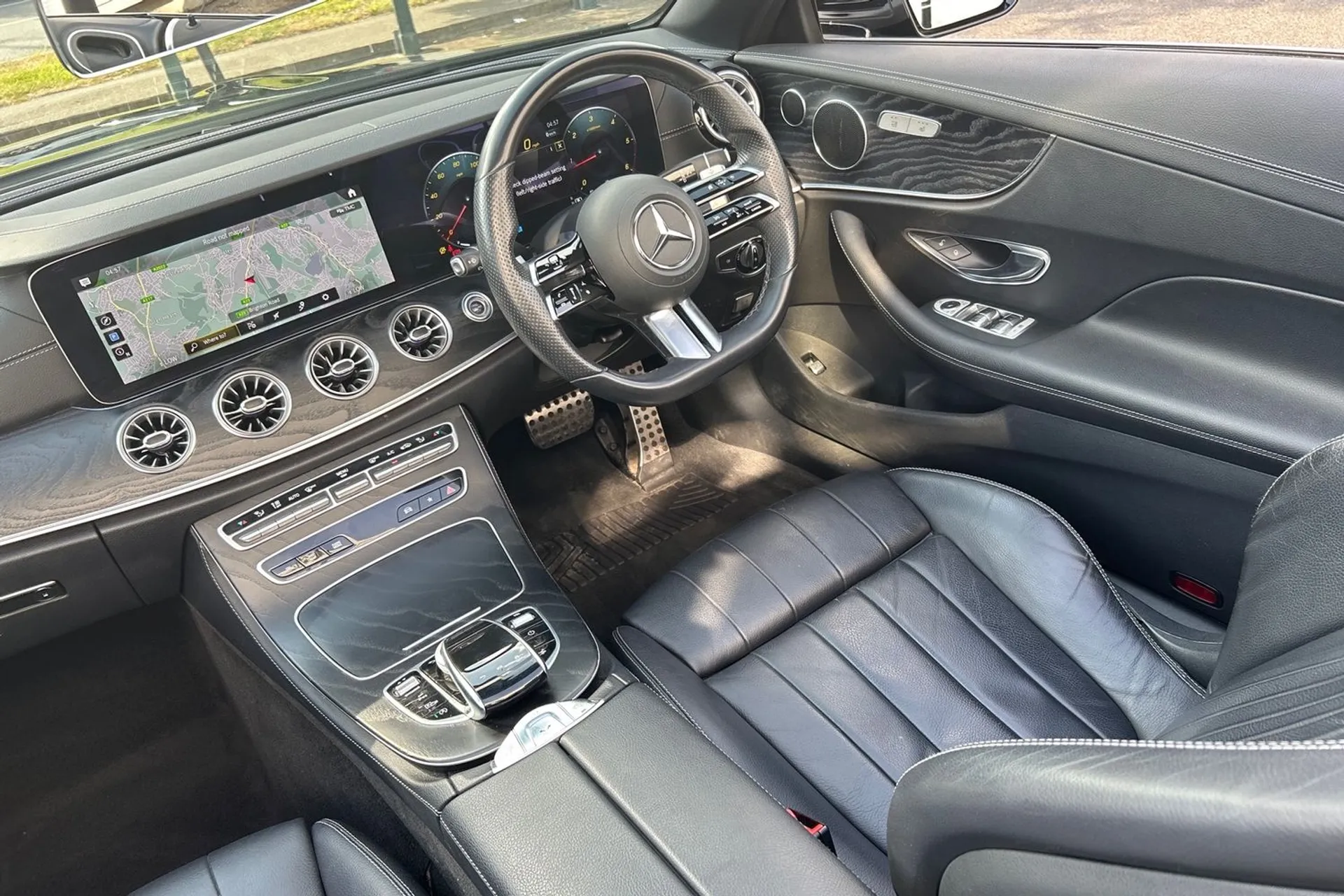 MERCEDES-BENZ E CLASS thumbnail image number 46