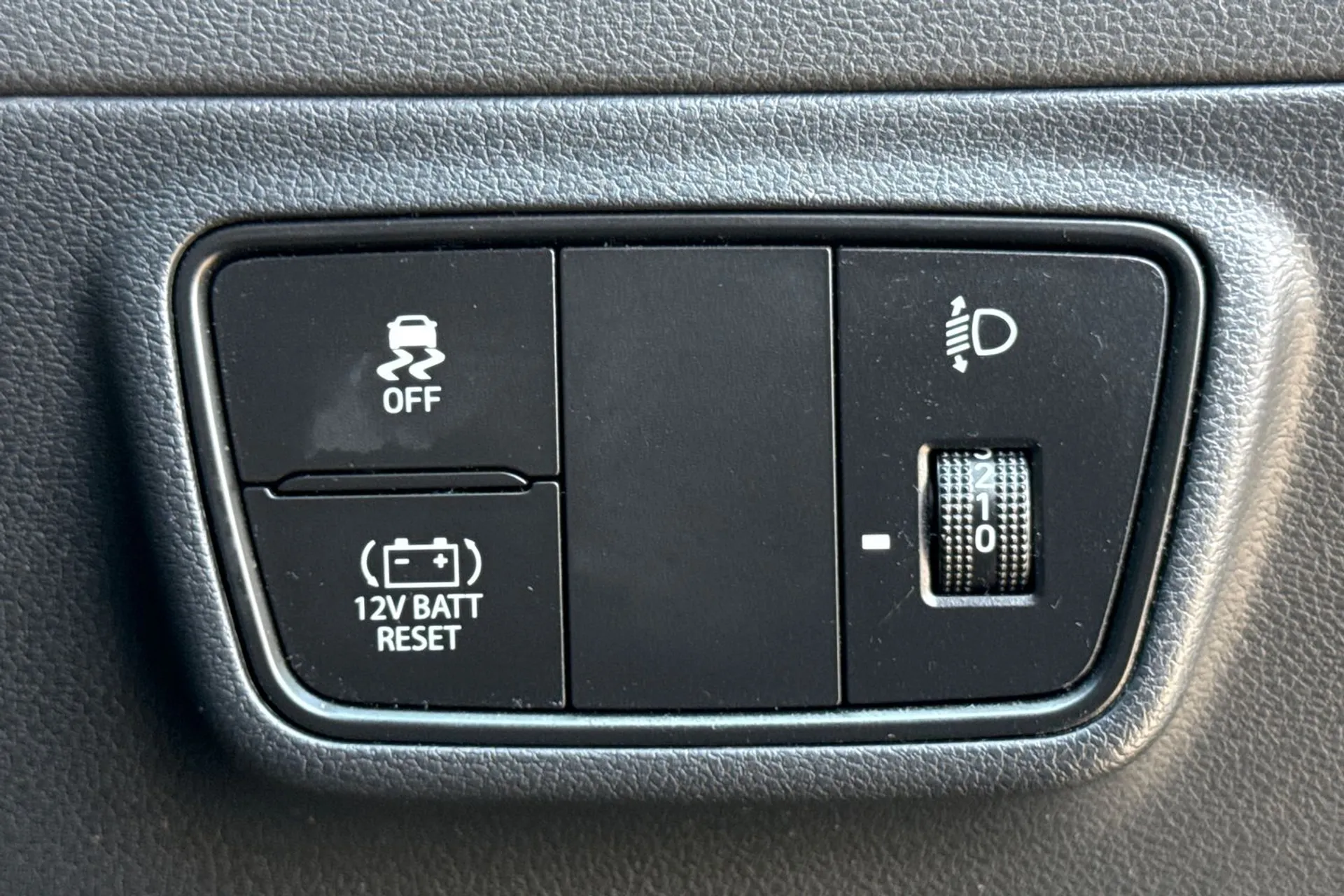 HYUNDAI TUCSON thumbnail image number 60