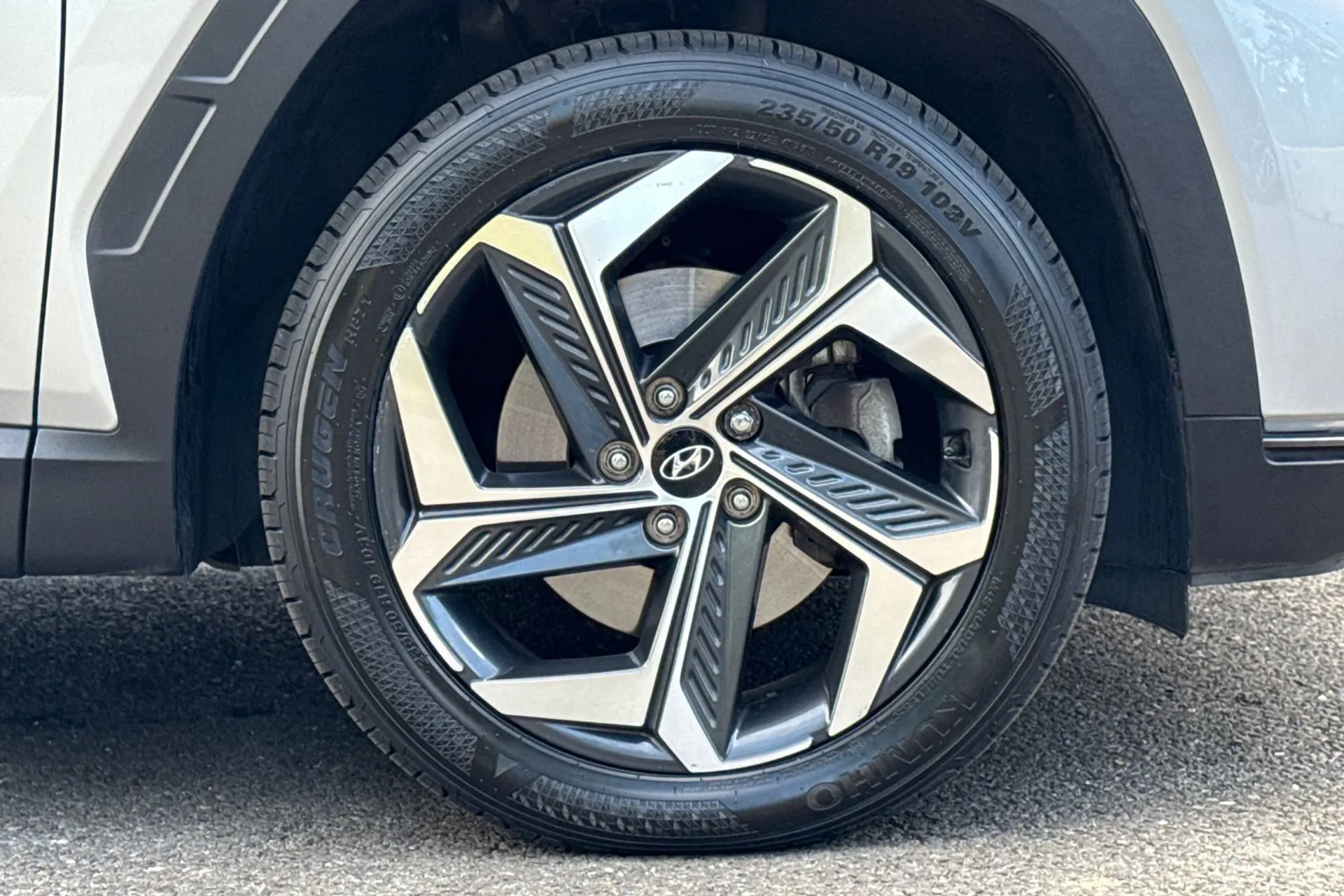 HYUNDAI TUCSON thumbnail image number 22