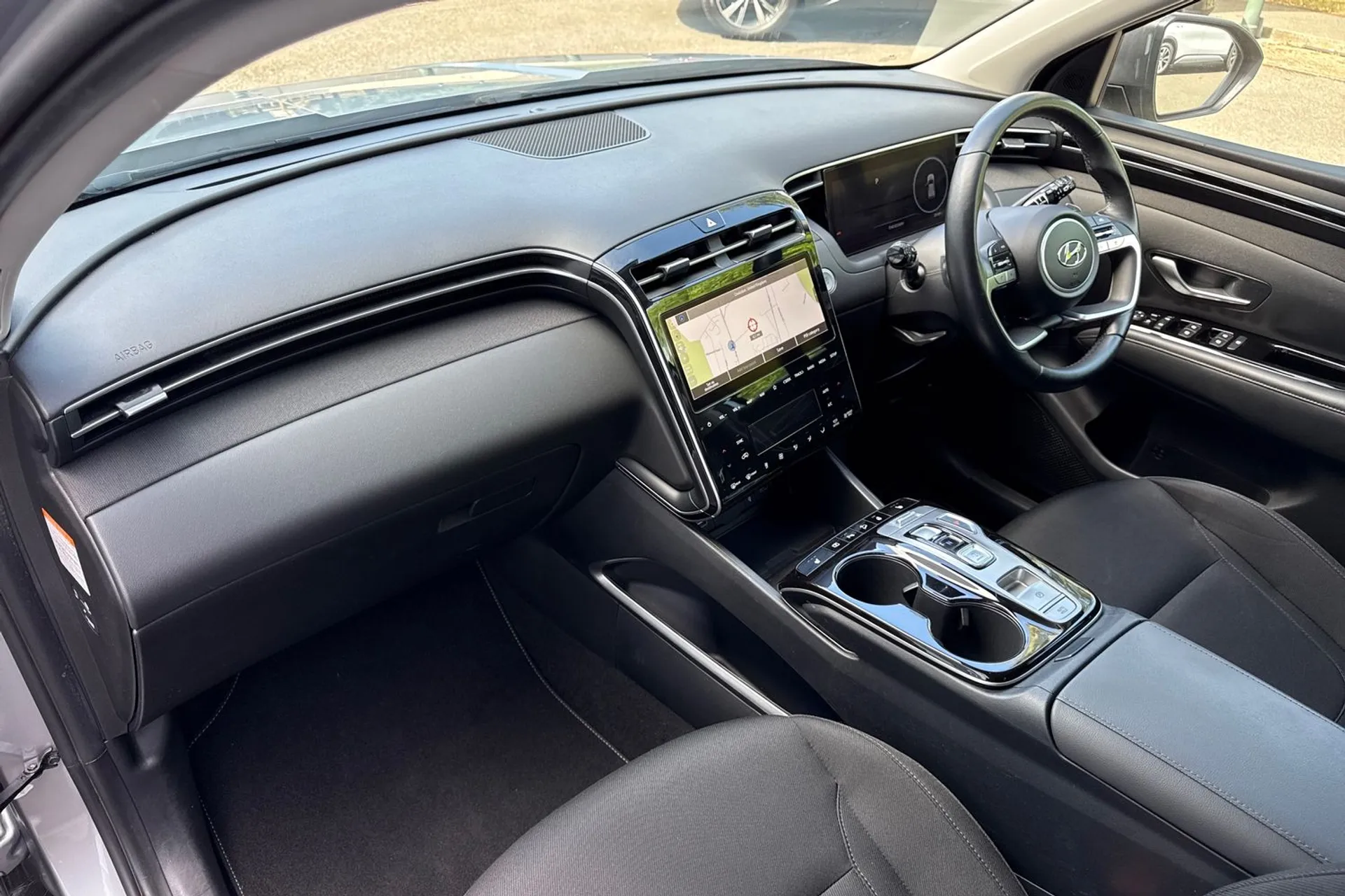 HYUNDAI TUCSON thumbnail image number 9