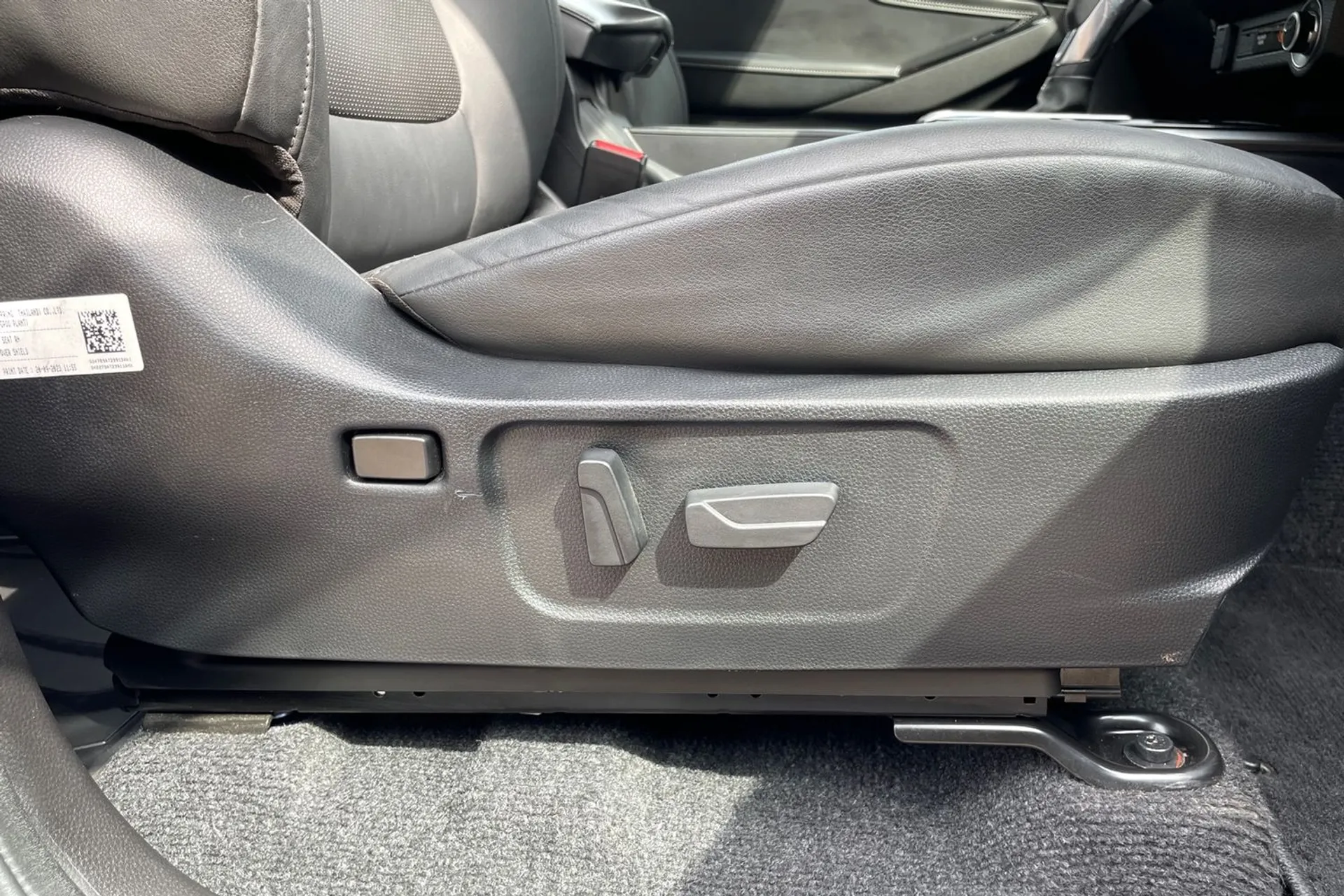ISUZU D-MAX thumbnail image number 25