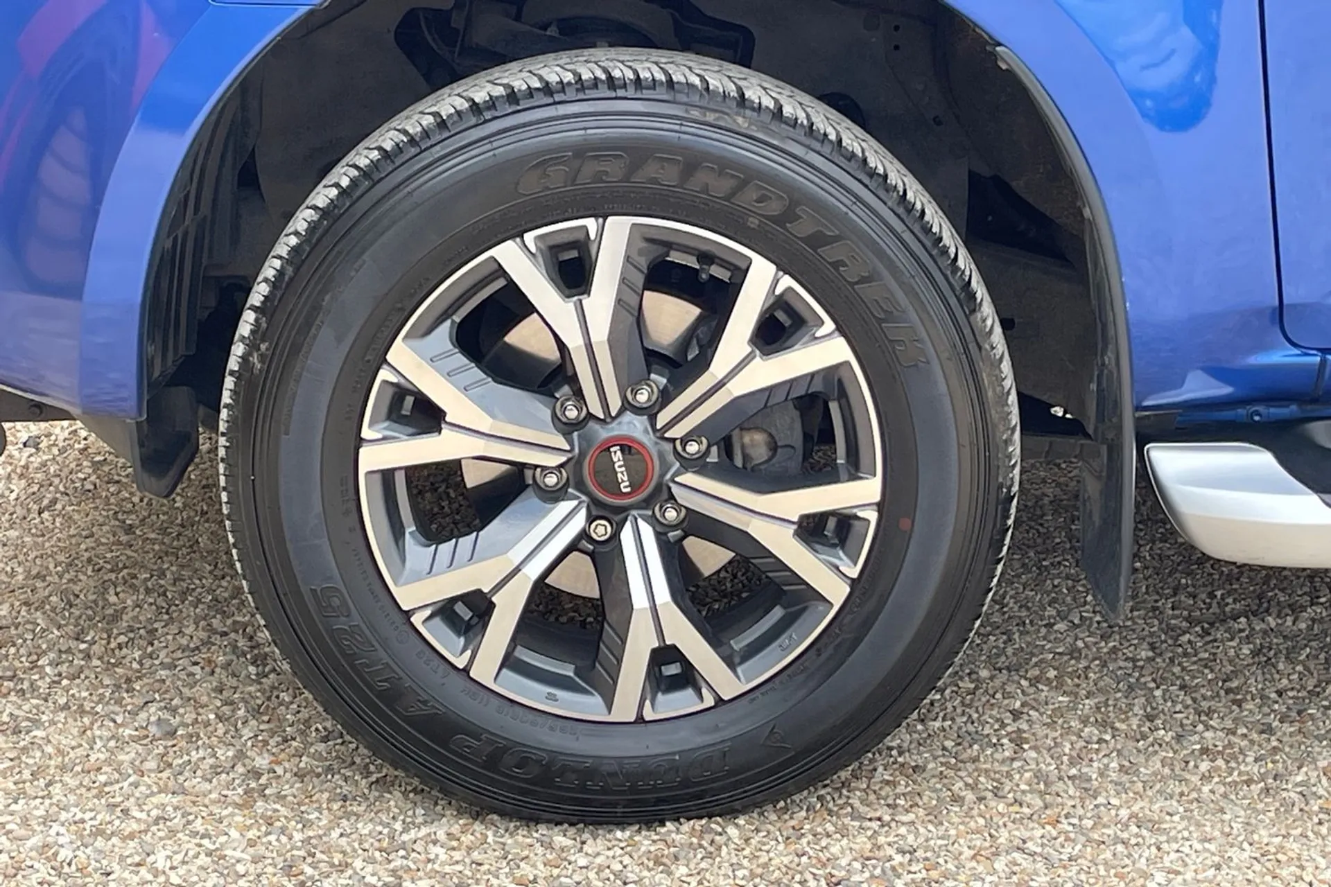 ISUZU D-MAX thumbnail image number 13