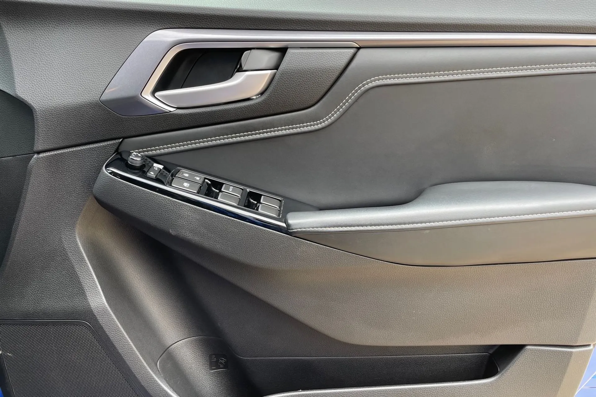 ISUZU D-MAX thumbnail image number 40