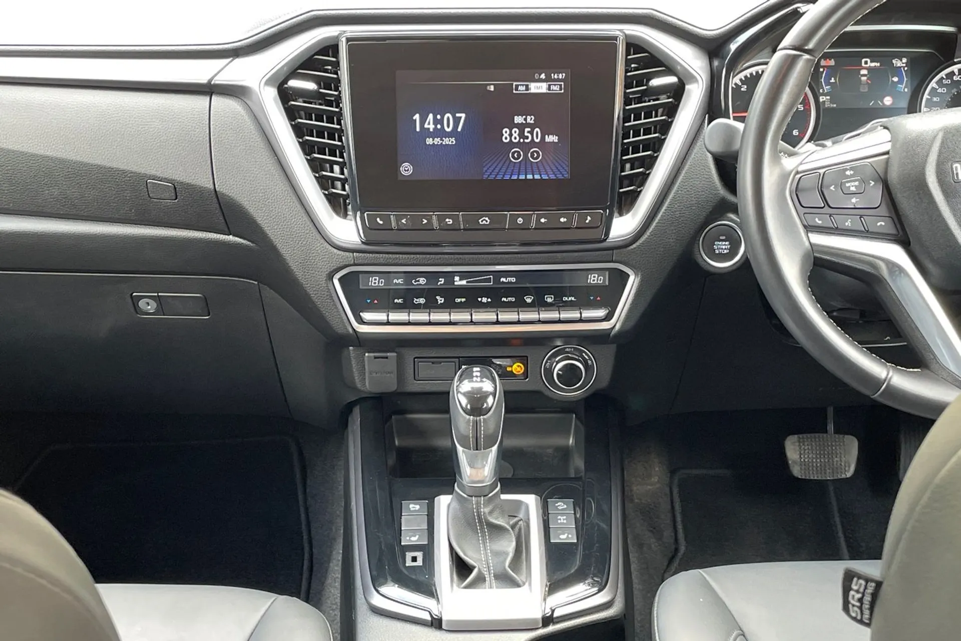 ISUZU D-MAX thumbnail image number 35