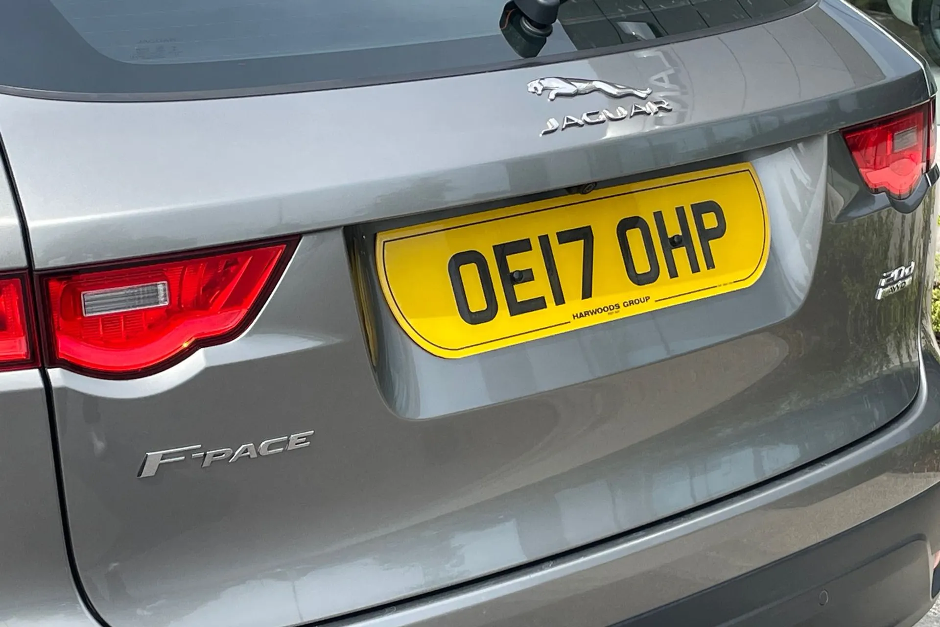 Jaguar F-PACE thumbnail image number 13