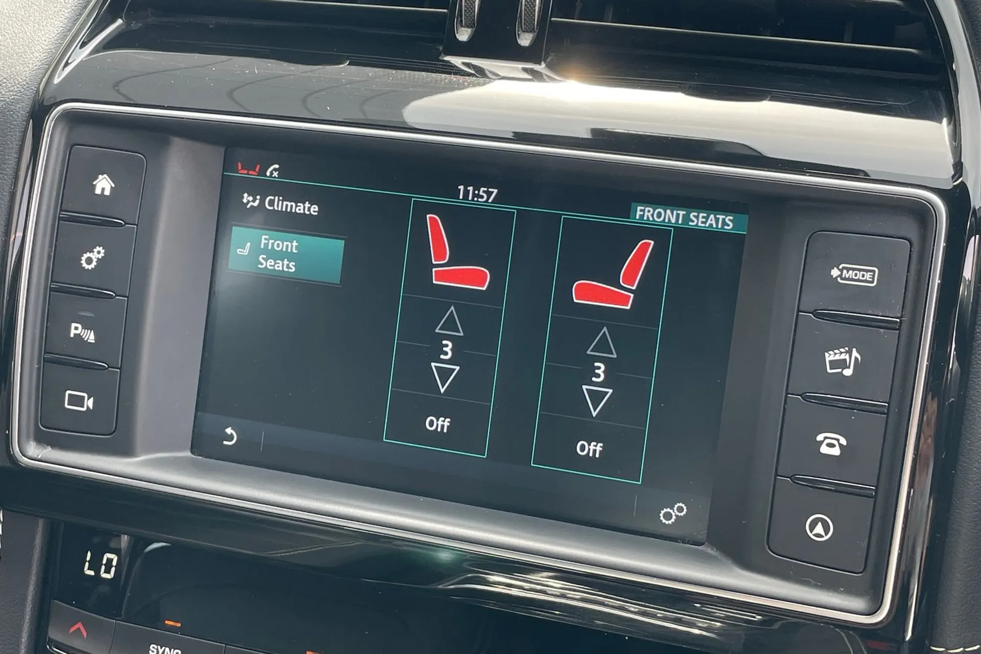 Jaguar F-PACE thumbnail image number 47
