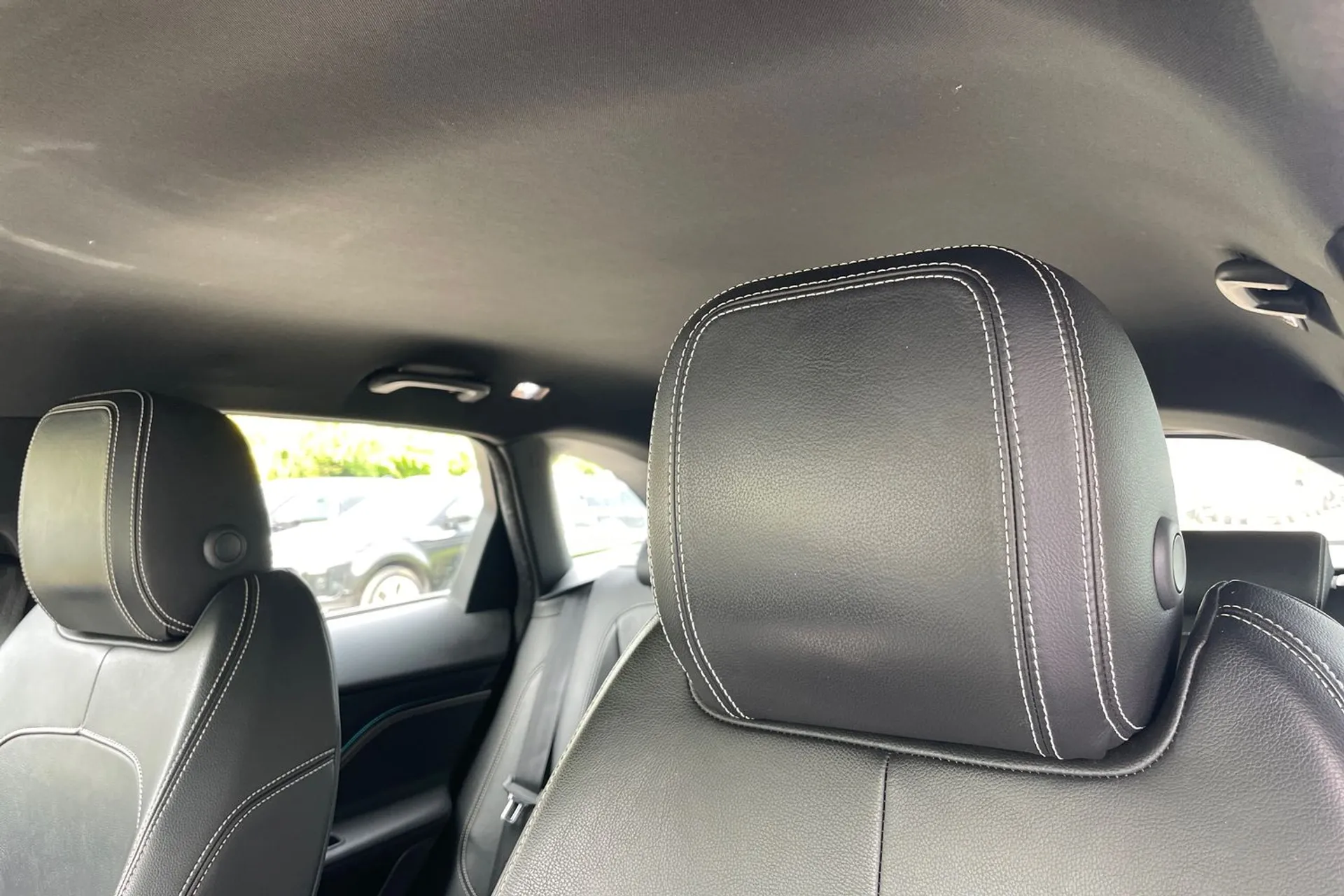 Jaguar F-PACE thumbnail image number 5