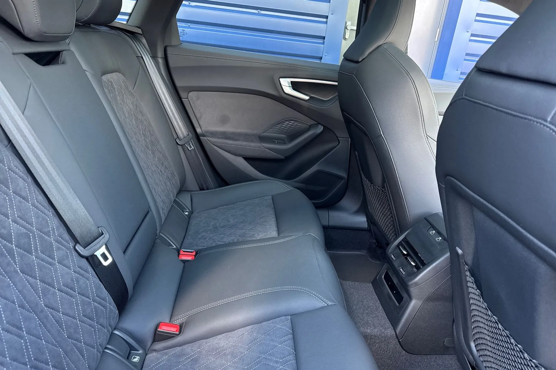 Audi A5 thumbnail image number 22