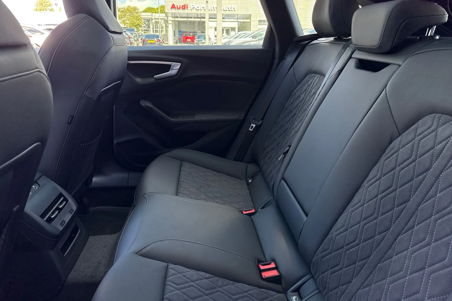 Audi A5 thumbnail image number 33