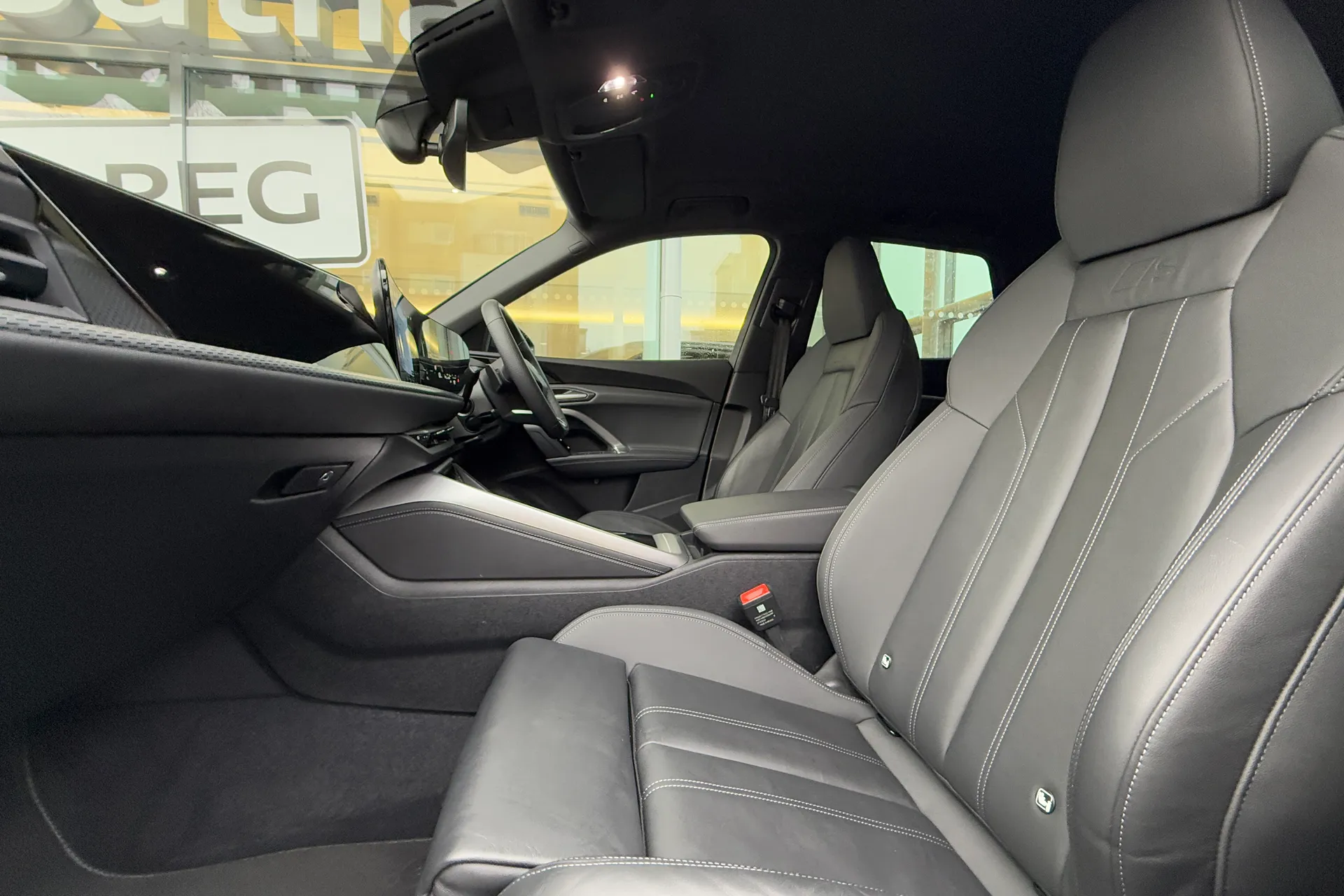 Audi Q5 thumbnail image number 45