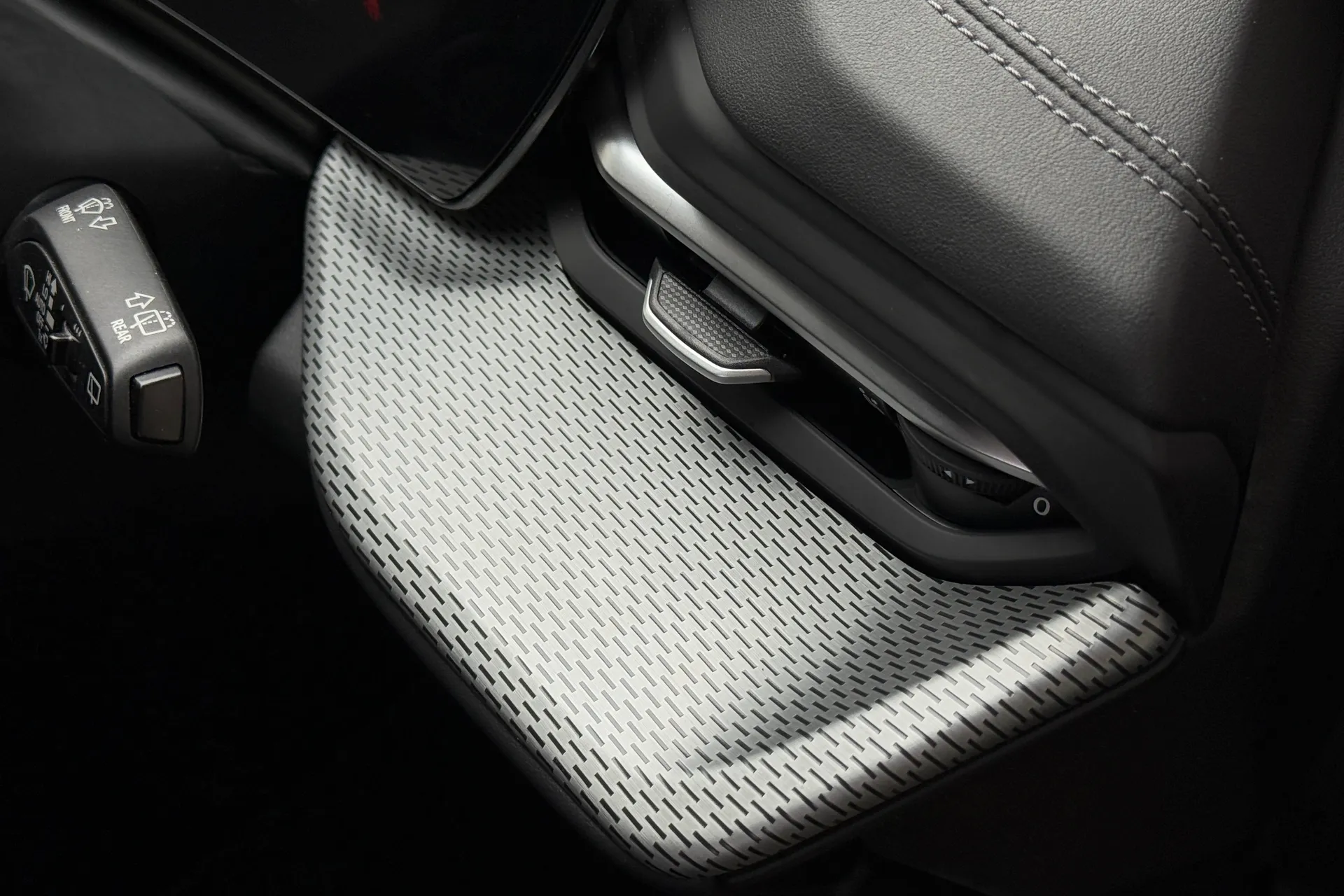 Audi Q5 thumbnail image number 48