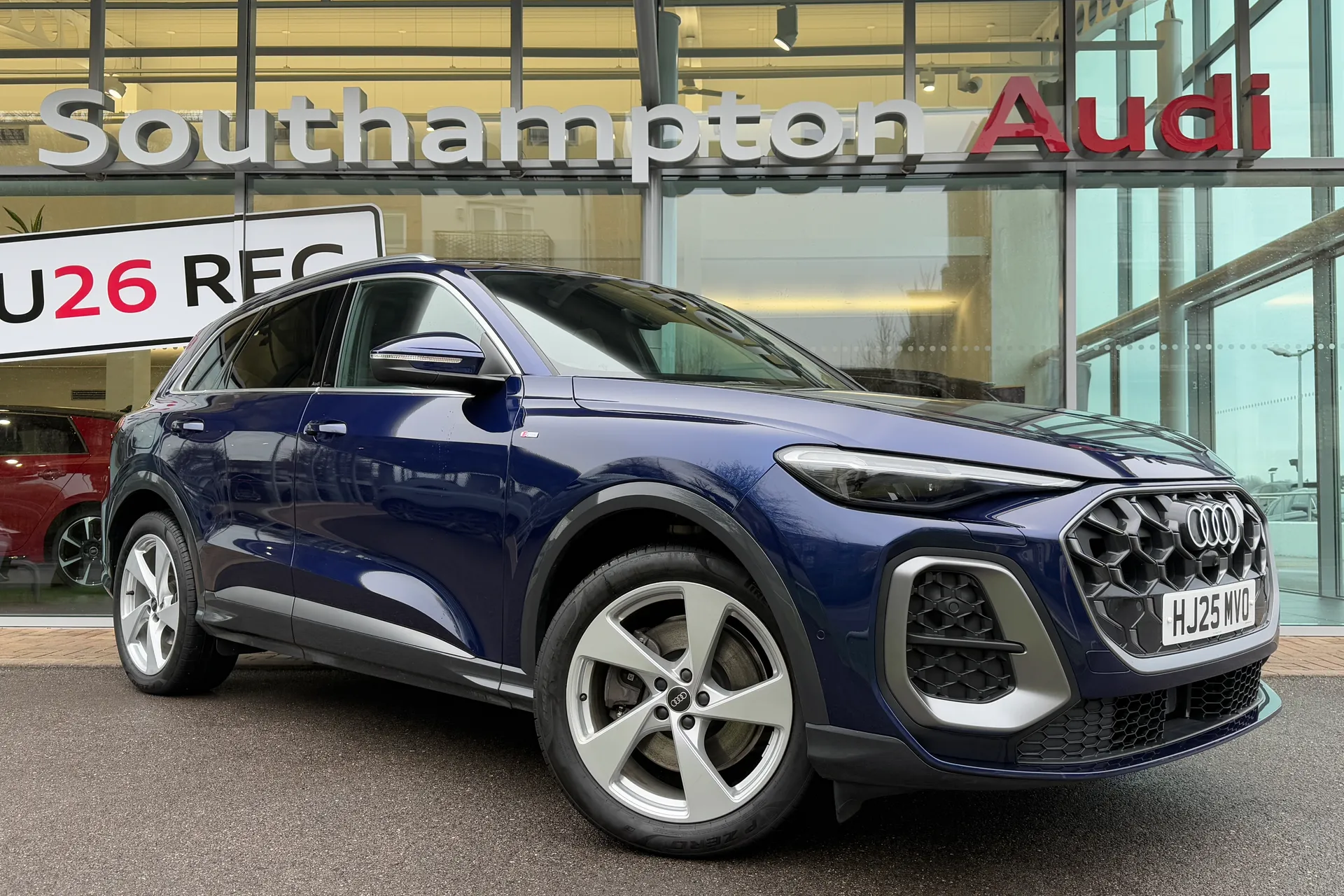 Audi Q5 focused image