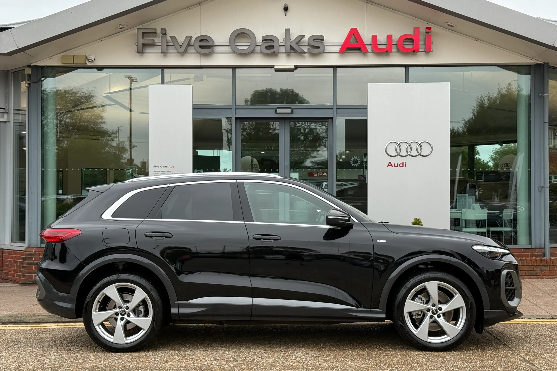 Audi Q5 thumbnail image number 2