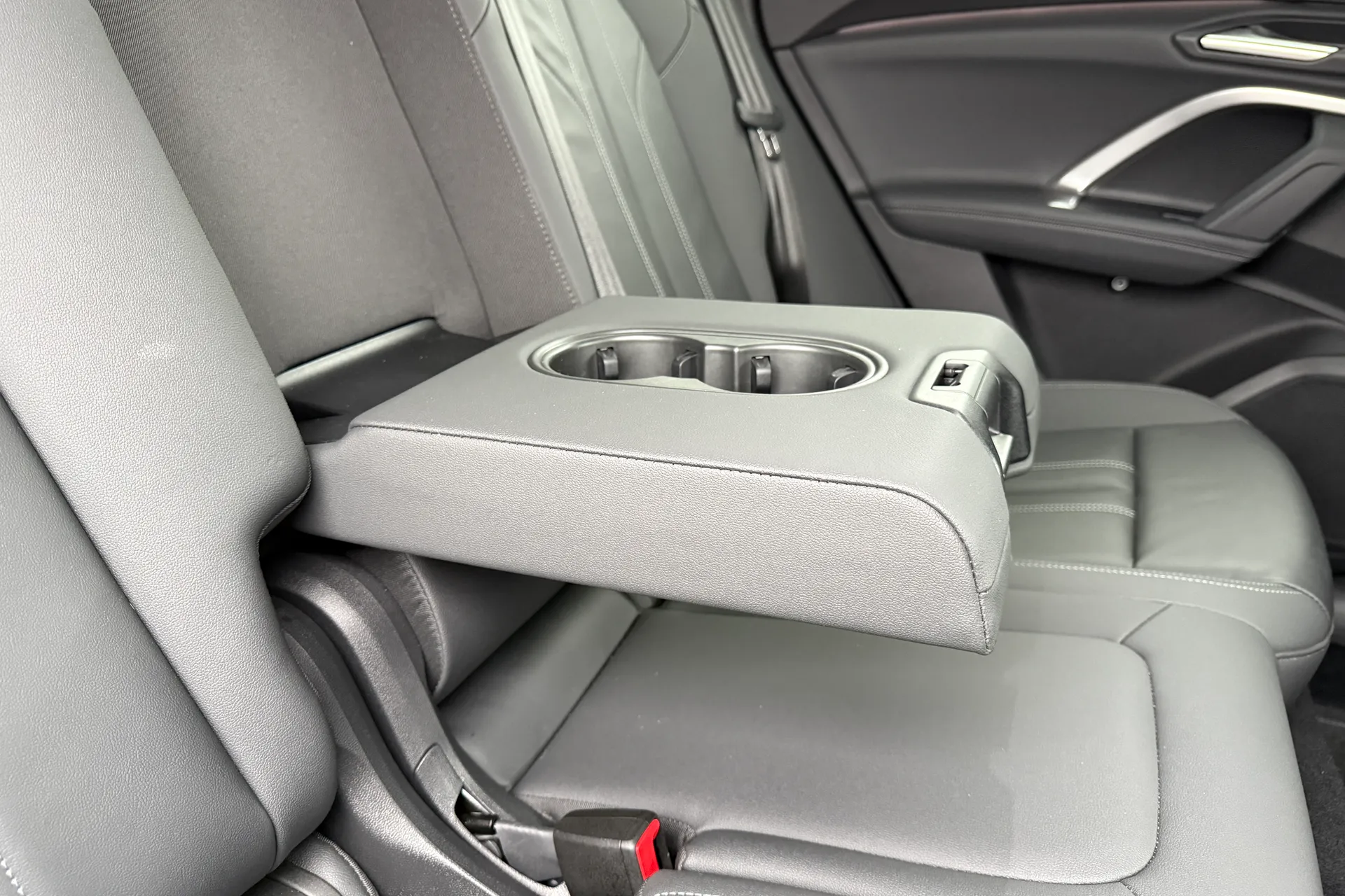 Audi Q5 thumbnail image number 39