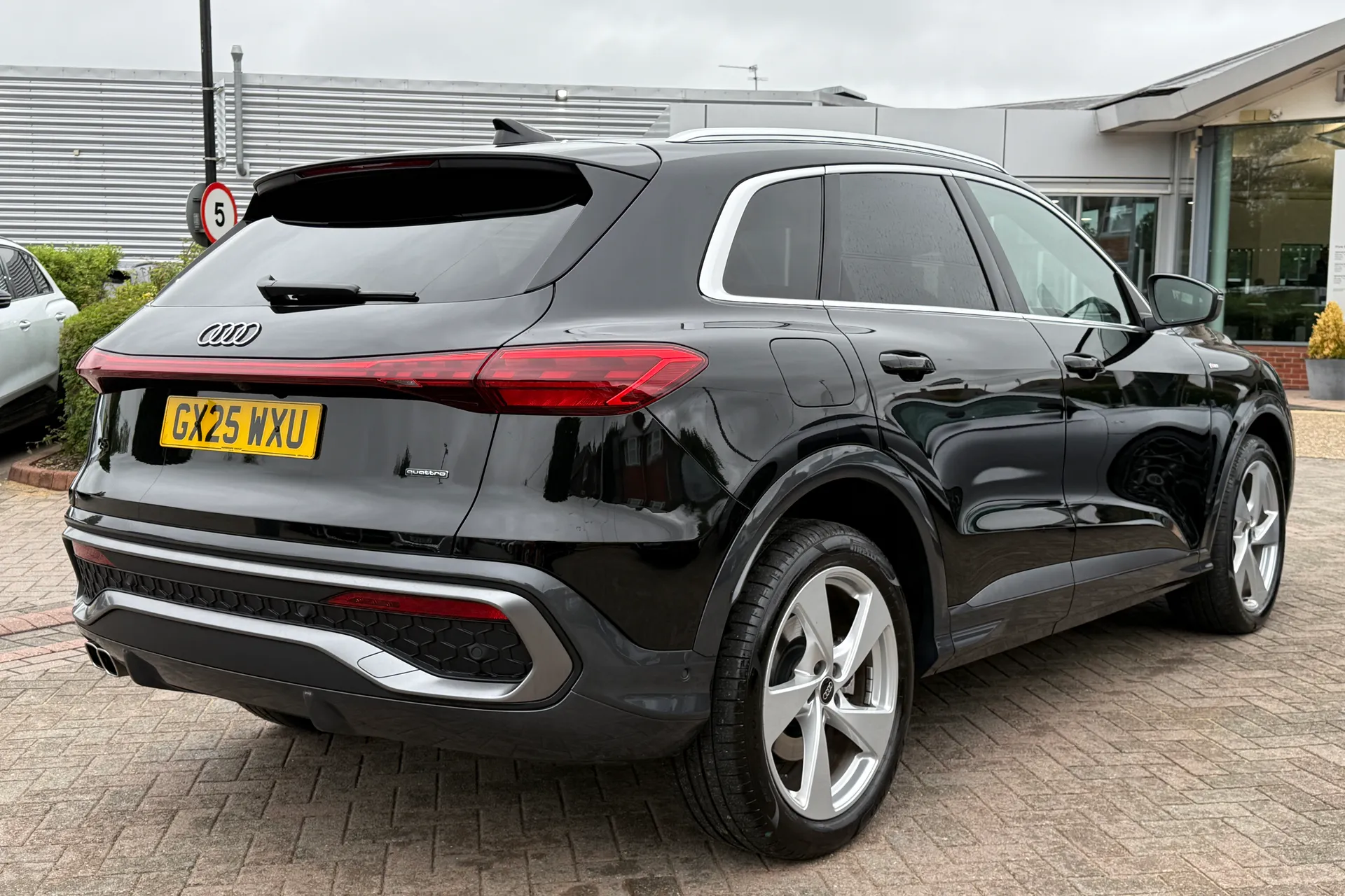 Audi Q5 thumbnail image number 5