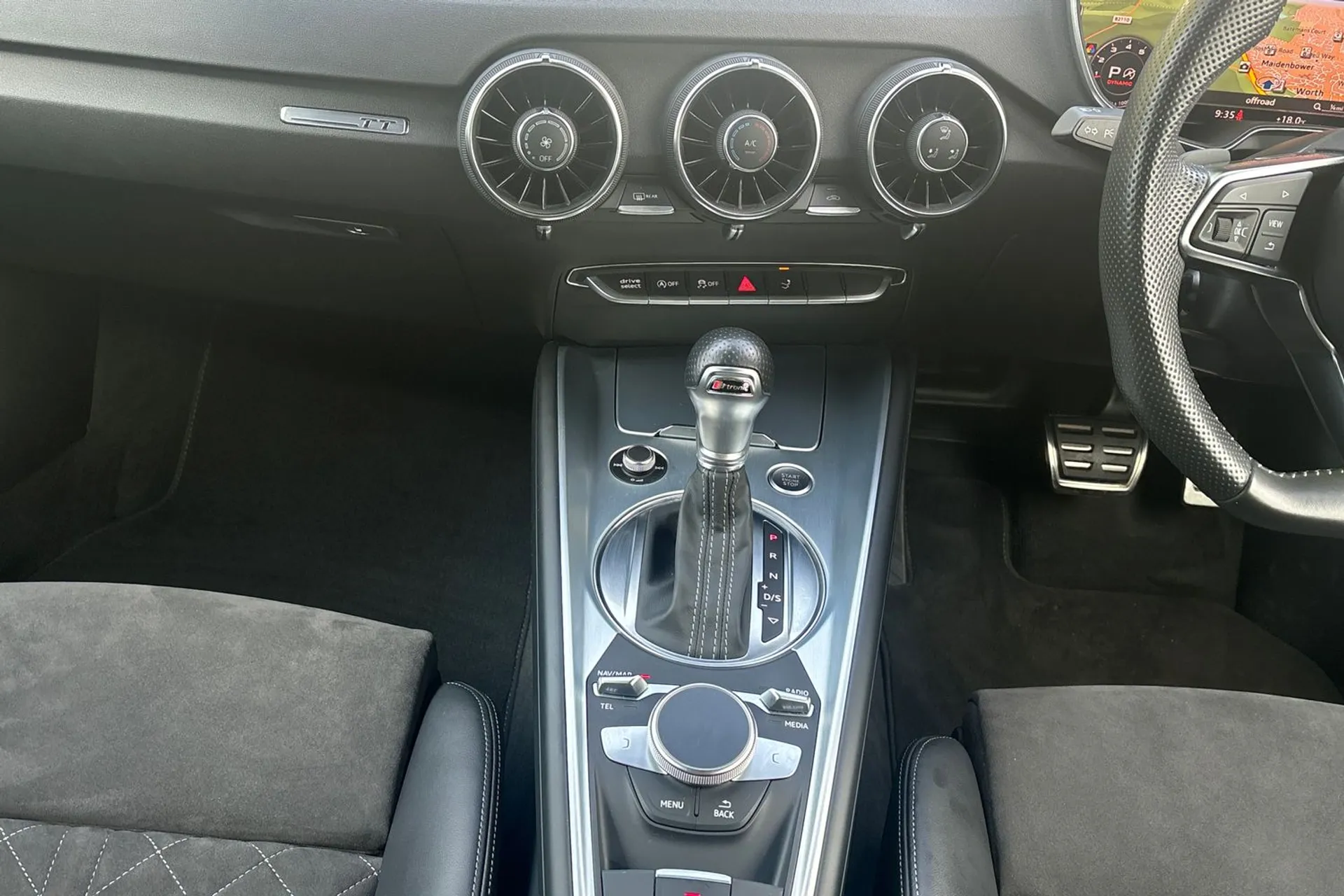 Audi TT thumbnail image number 35