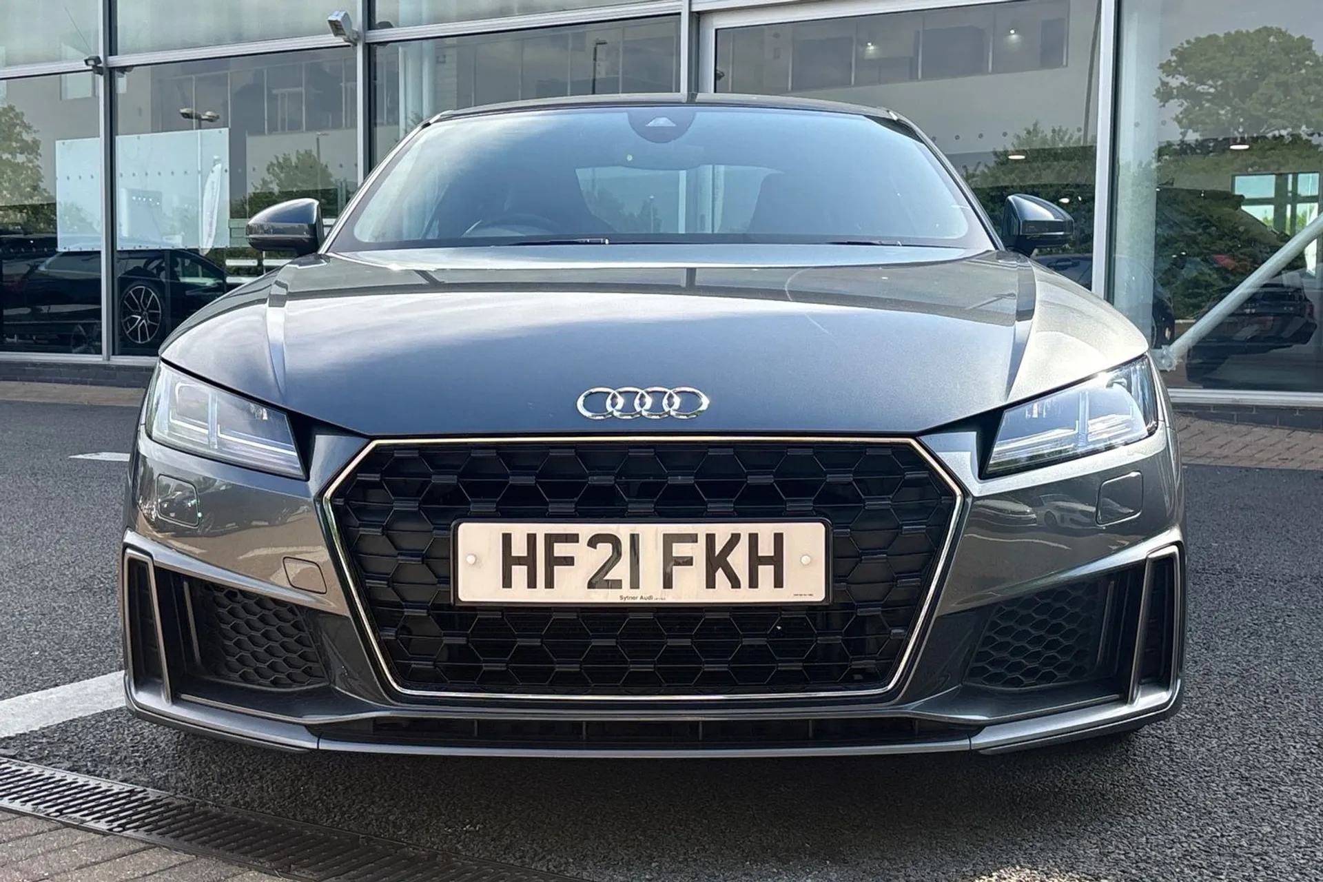 Audi TT thumbnail image number 11