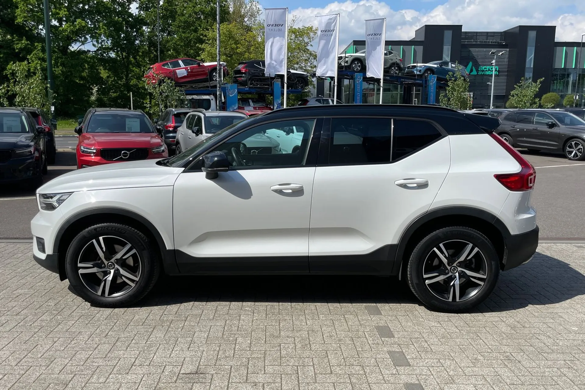 Volvo XC40 thumbnail image number 10